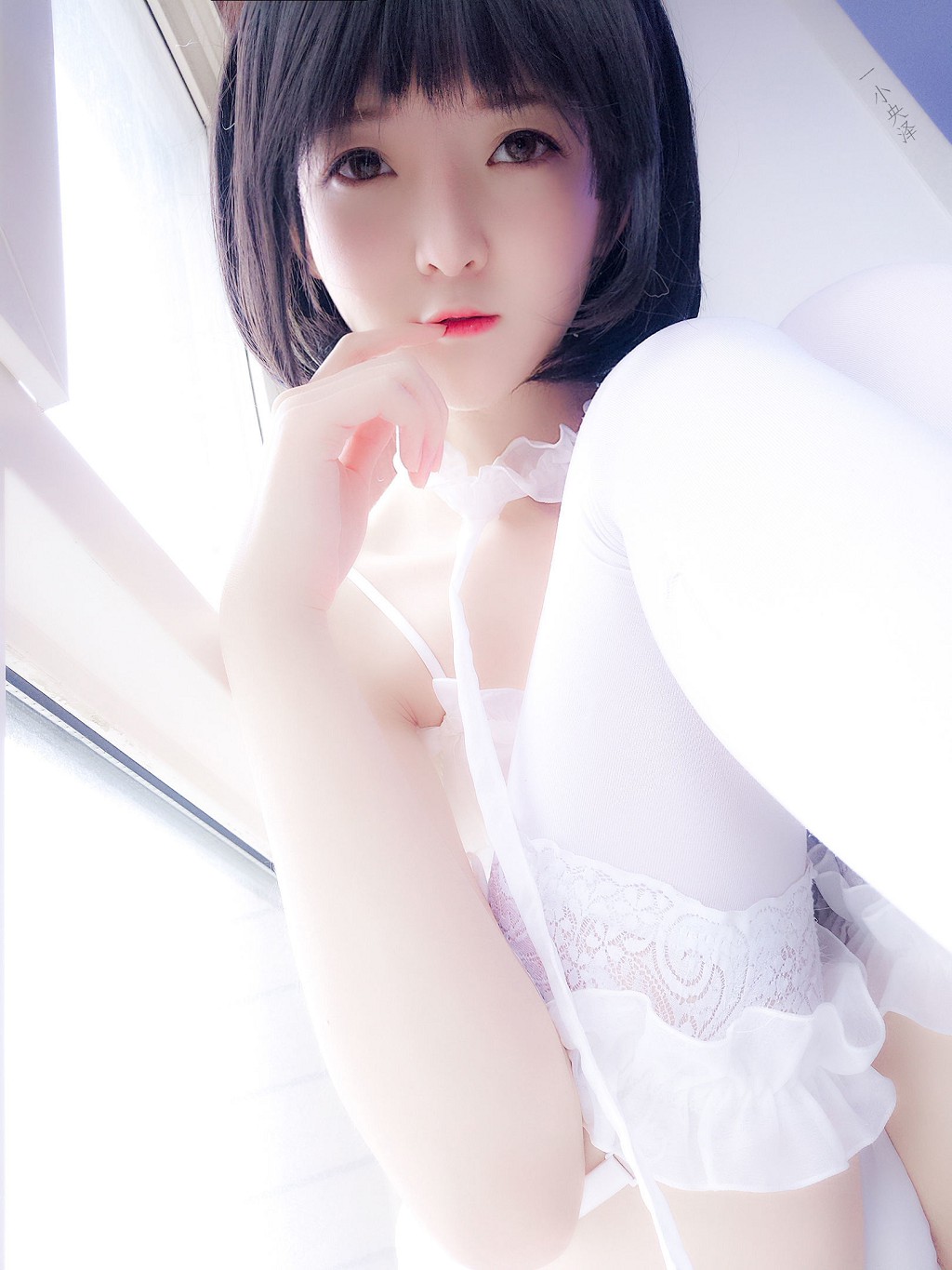 COSERอี้เซี่ยวหยางเซ 《เฮสเทีย + กระต่ายดำ + ภาพเอกชน》 [Cosplayสาวสวย] หนังสือภาพ [41P