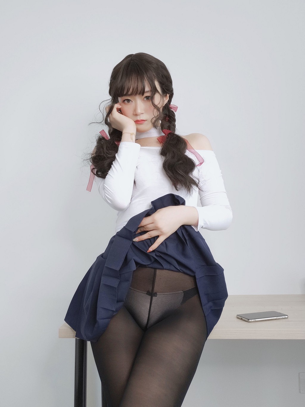 COSER白銀81《鄰家大姐姐的黑絲2》 [Cosplay少女] 寫真集[45P
