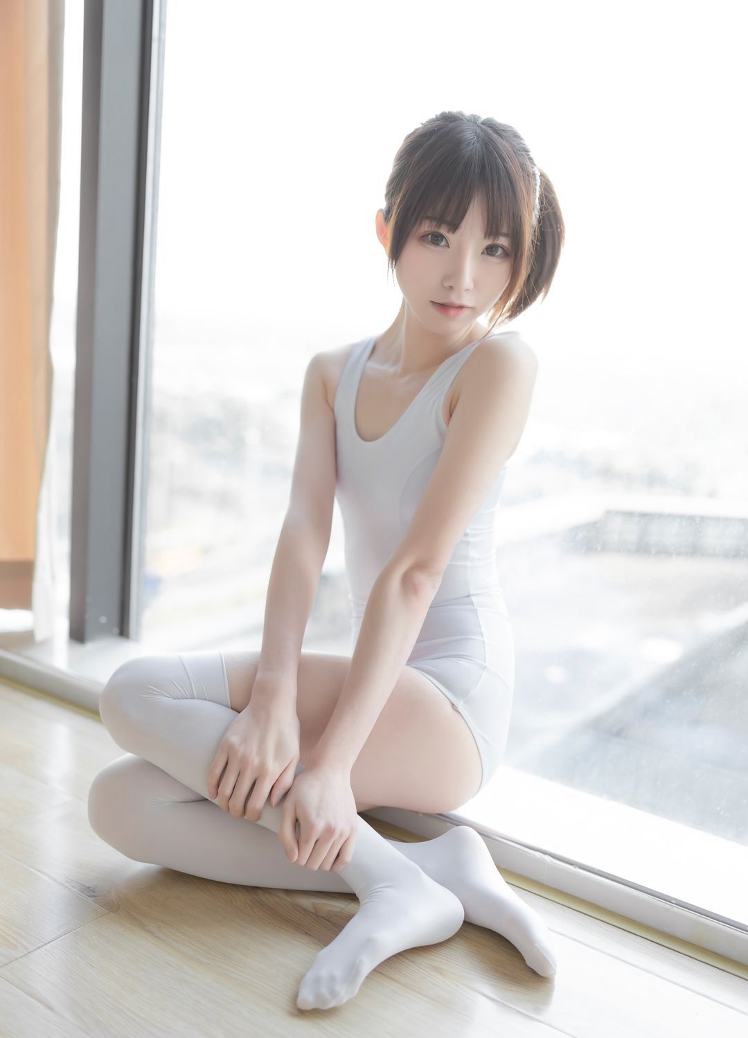 Hình ảnh Cosplay JK trắng tơ siêu dơ phúc lợi quyến rũ tất trắng tơ.