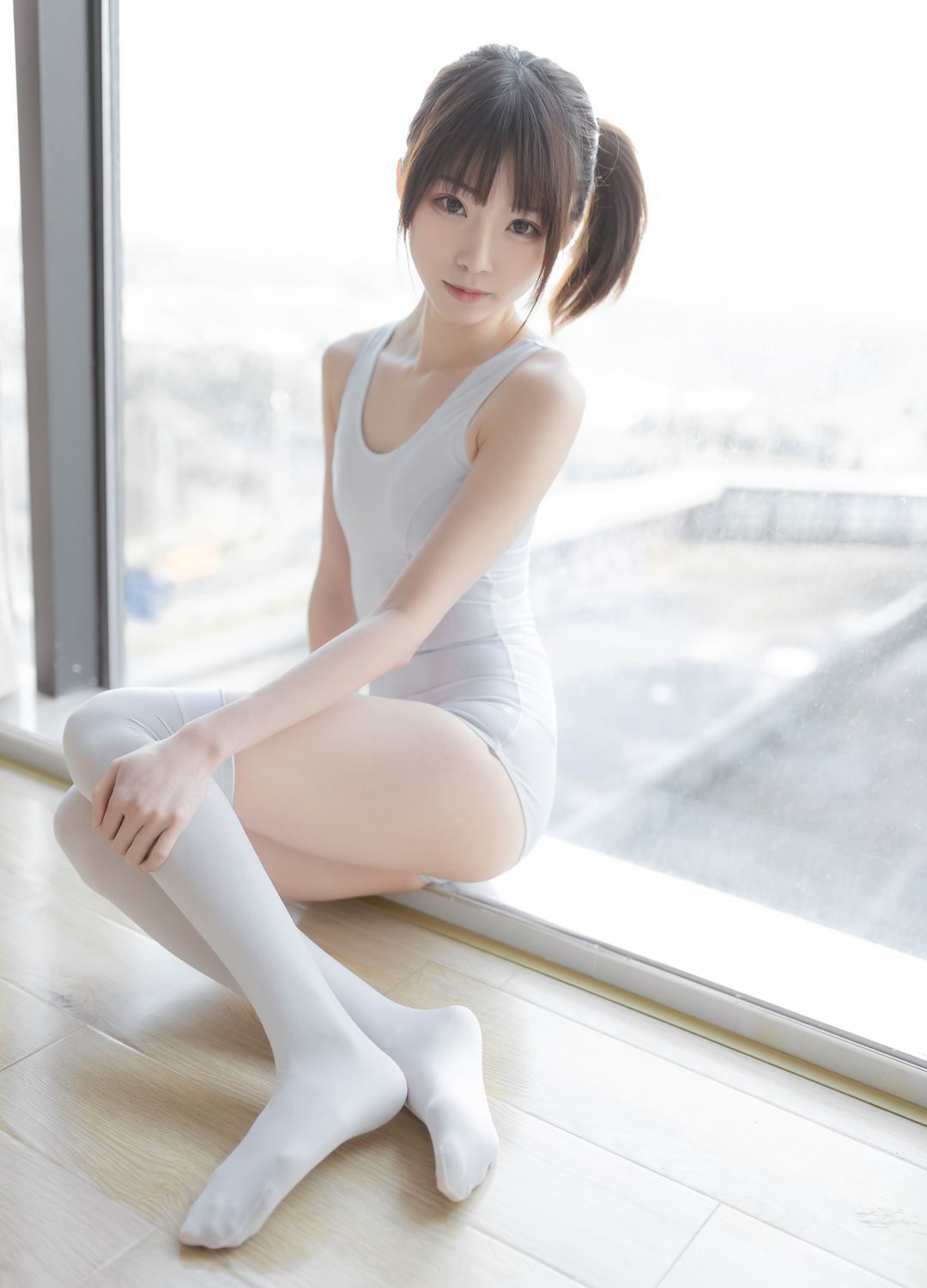 Hình ảnh Cosplay JK trắng tơ siêu dơ phúc lợi quyến rũ tất trắng tơ.