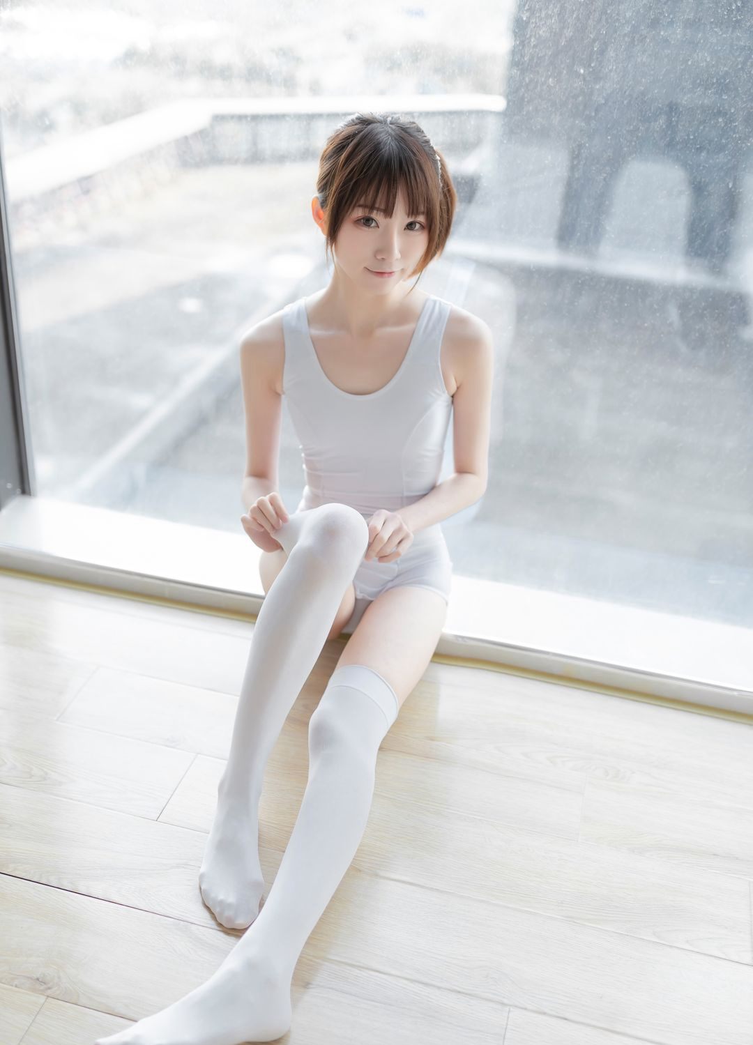 Hình ảnh Cosplay JK trắng tơ siêu dơ phúc lợi quyến rũ tất trắng tơ.