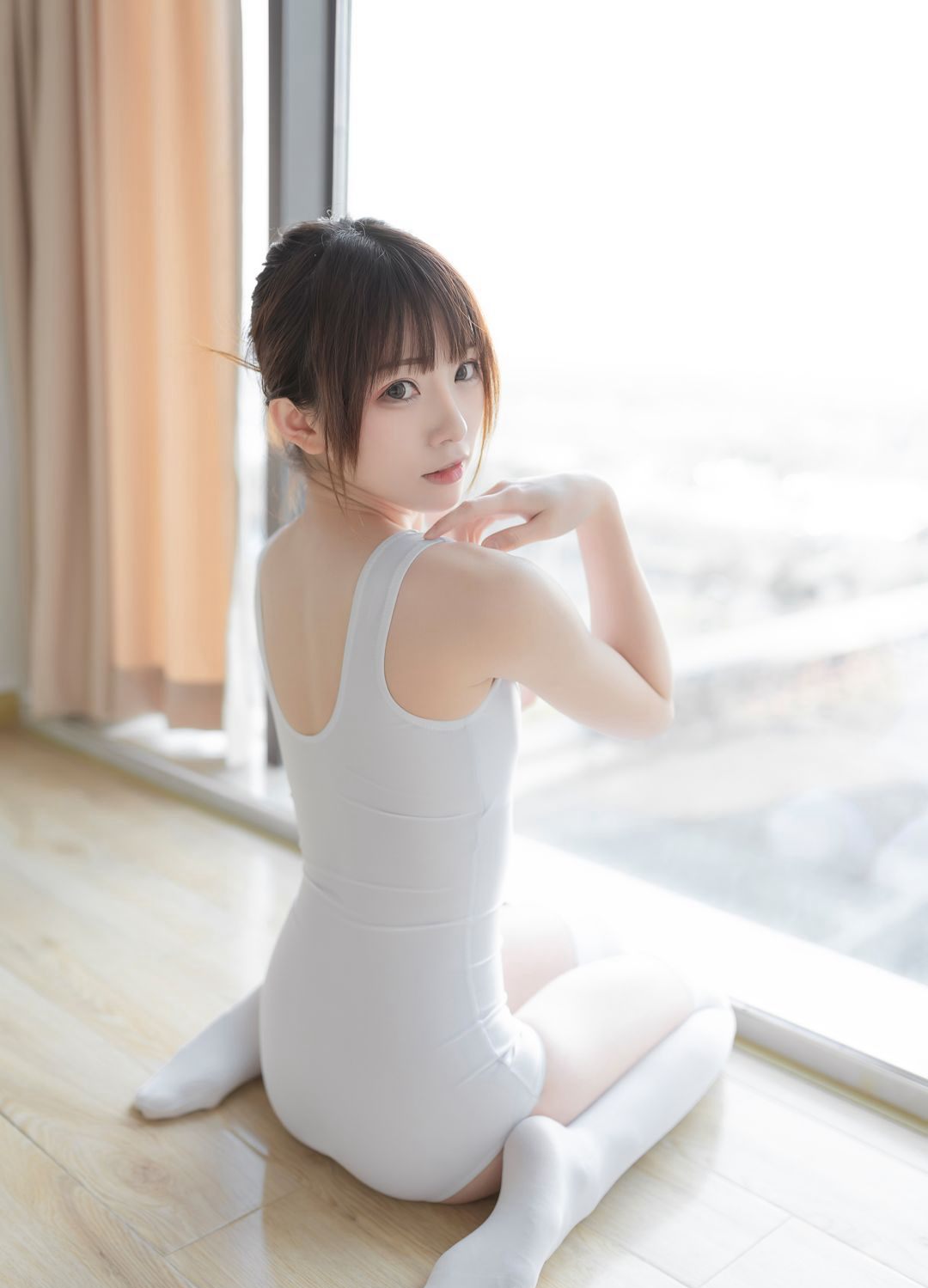 Hình ảnh Cosplay JK trắng tơ siêu dơ phúc lợi quyến rũ tất trắng tơ.