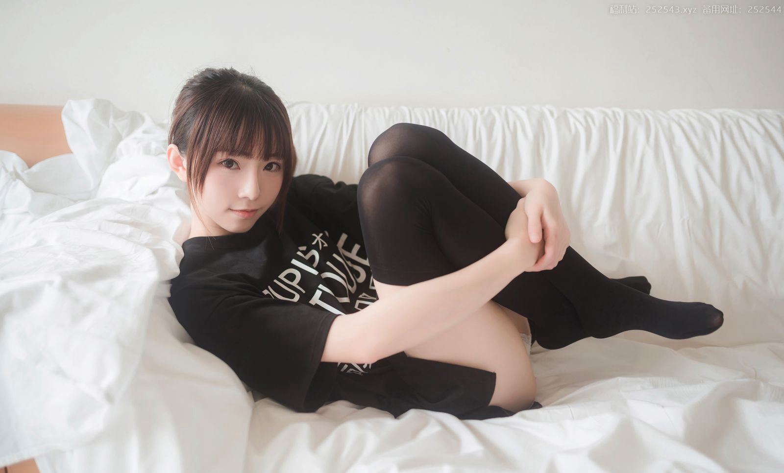 JK制服美女性感黑色過膝襪Cosplay大尺度圖片