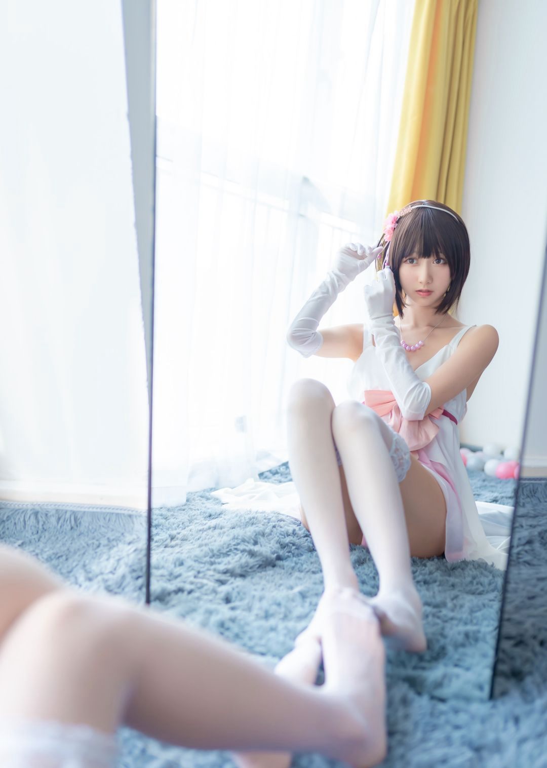 섹시한 백실크 아름다운 다리 단발 머리 미녀 코스프레 대규모 고화질 순수 미 사진