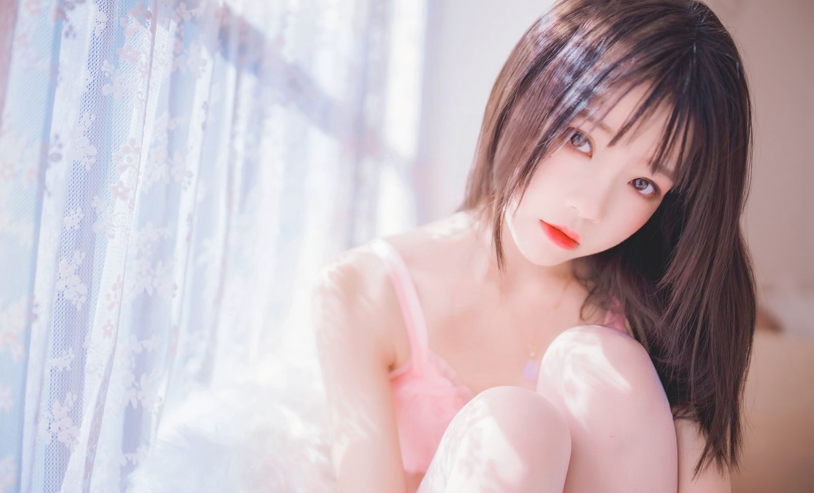 性感粉嫩的Cosplay美女極品白絲足控森羅財團