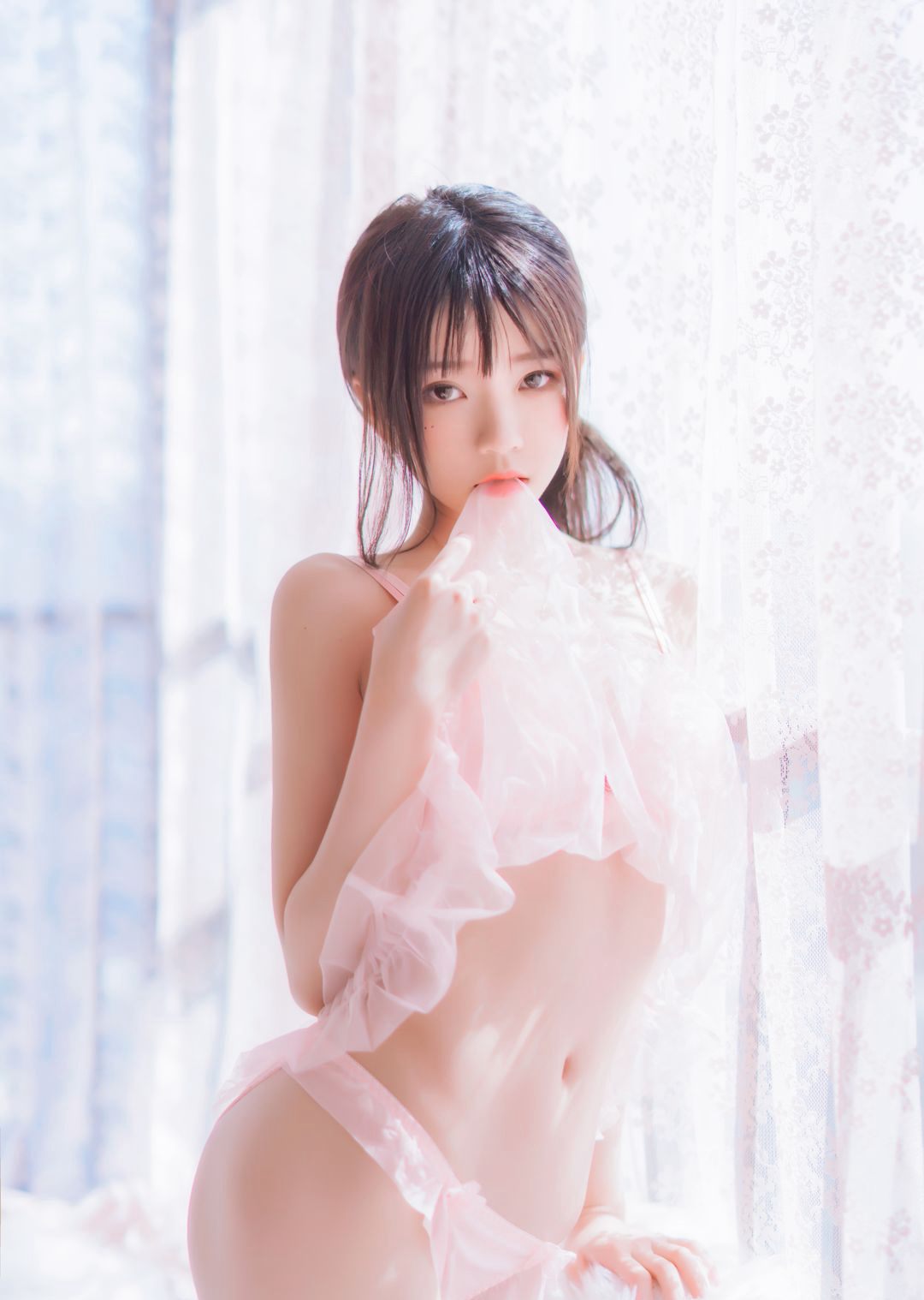 性感粉嫩的Cosplay美女極品白絲足控森羅財團