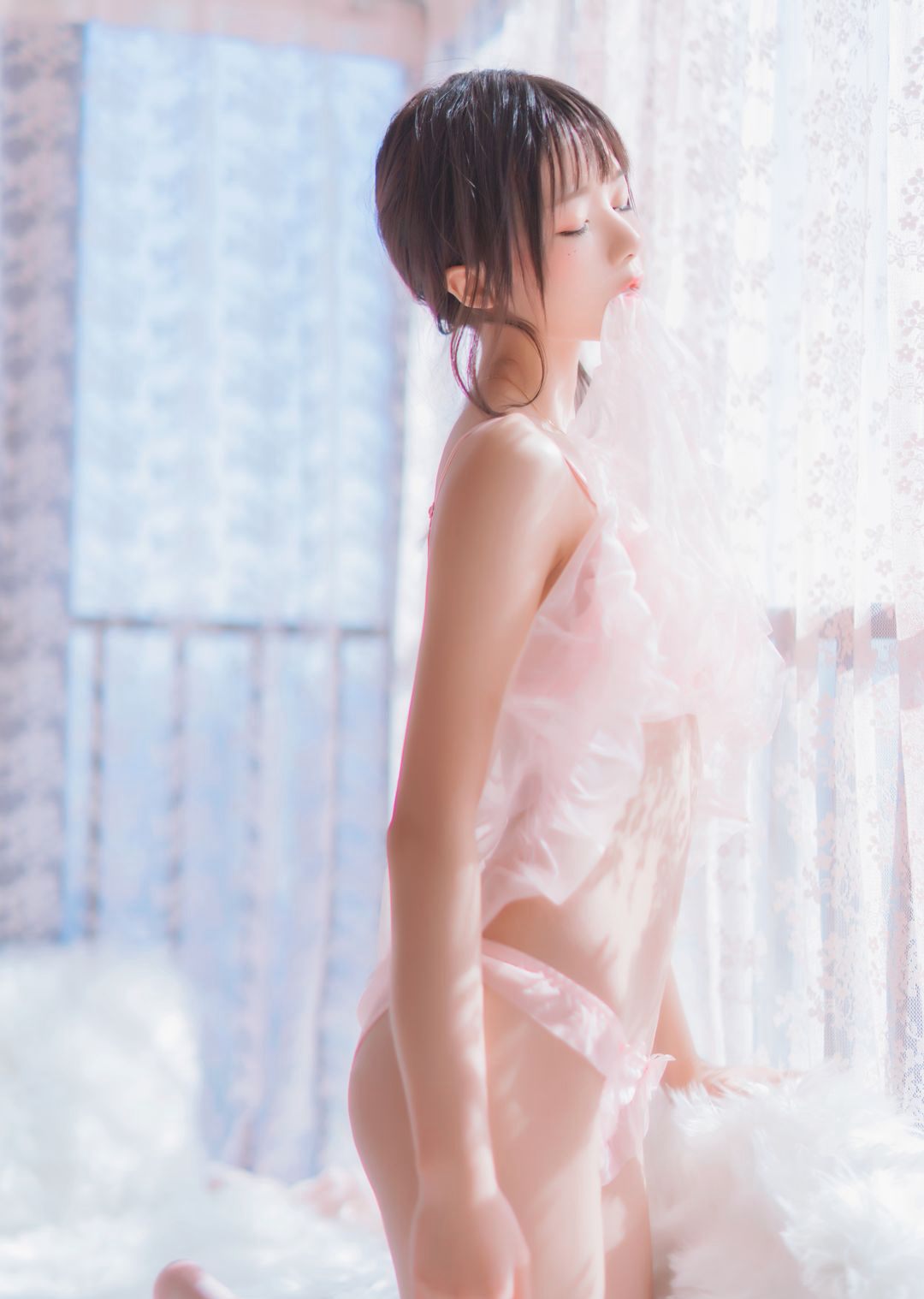 性感粉嫩的Cosplay美女極品白絲足控森羅財團