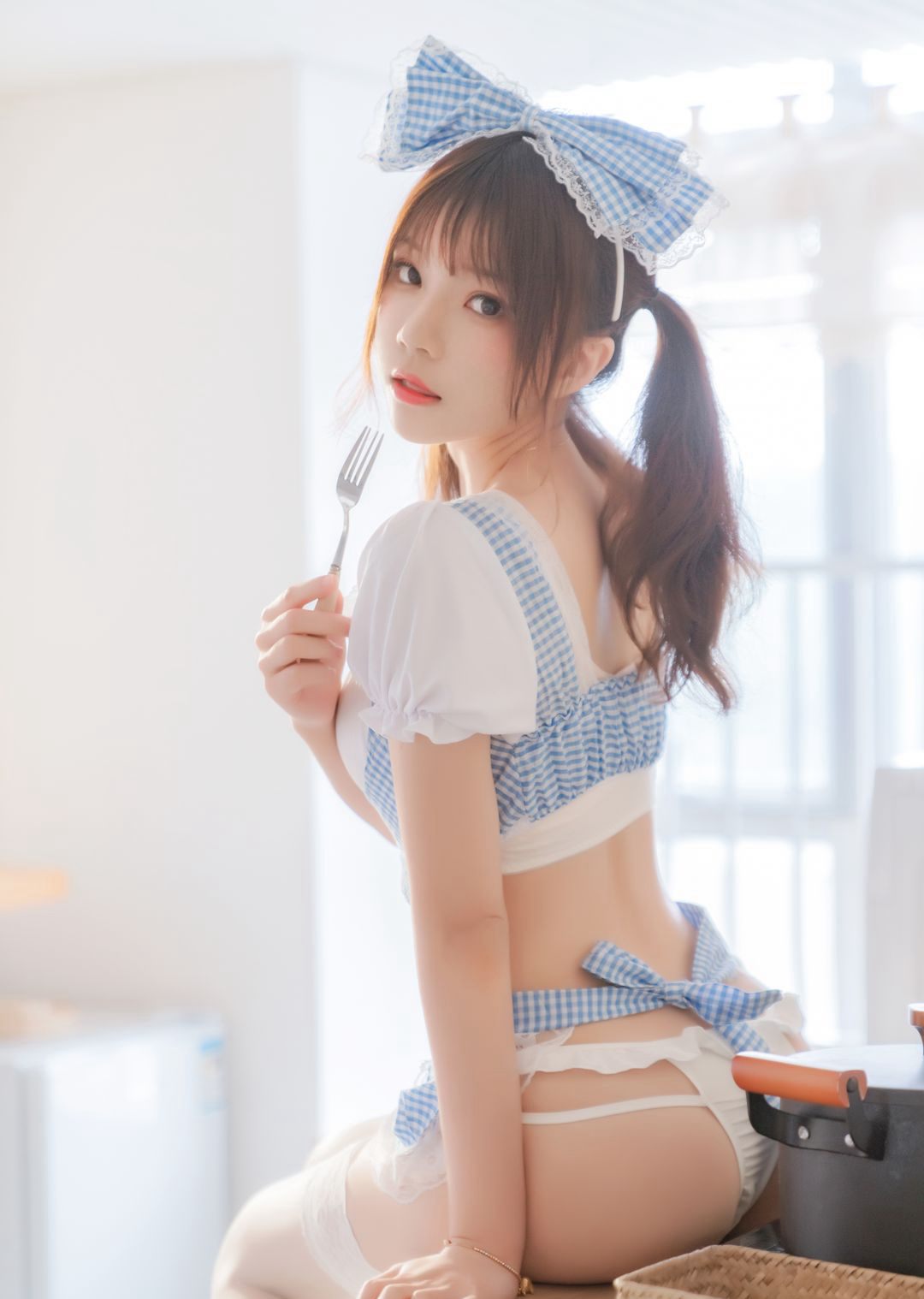 JK白絲襪美腿高顏值嫩白皮膚coser大尺度Cosplay