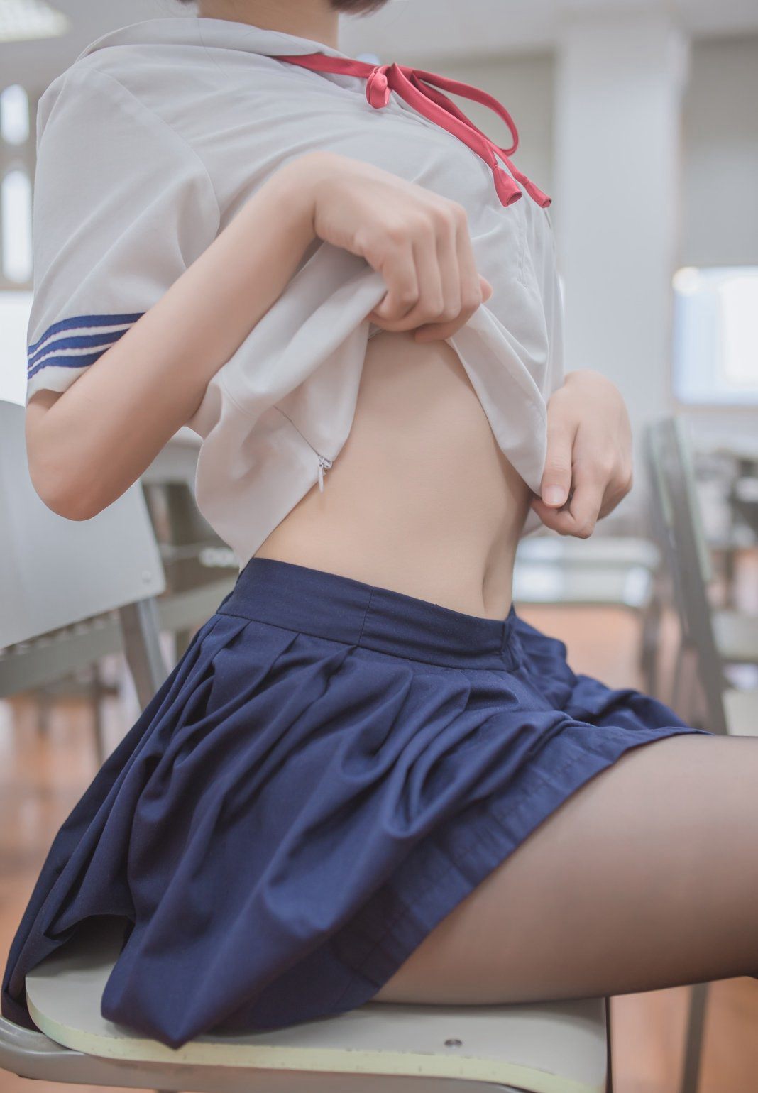 白金2020絲襪美腿JK制服誘惑短裙黑絲玉足Cosplay