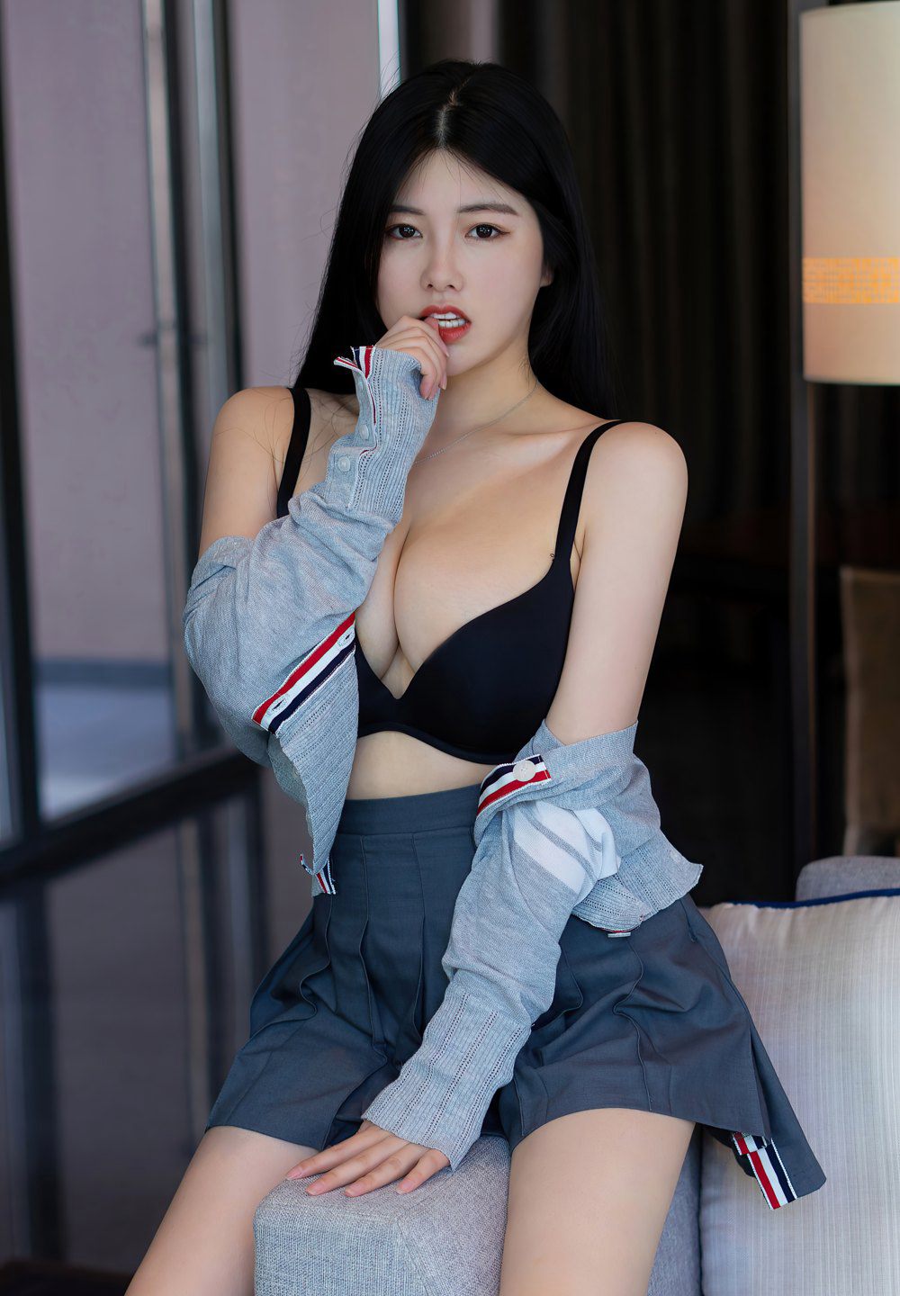 นาฬู เซเลน่า ซูเปอร์อึ๋ม ตัวเล็กแต่ท้วม สาวสวยวัยกลางคนชวนหลงใหล หน้าอกยักษ์สวยเซ็กซี่อึ๋ม