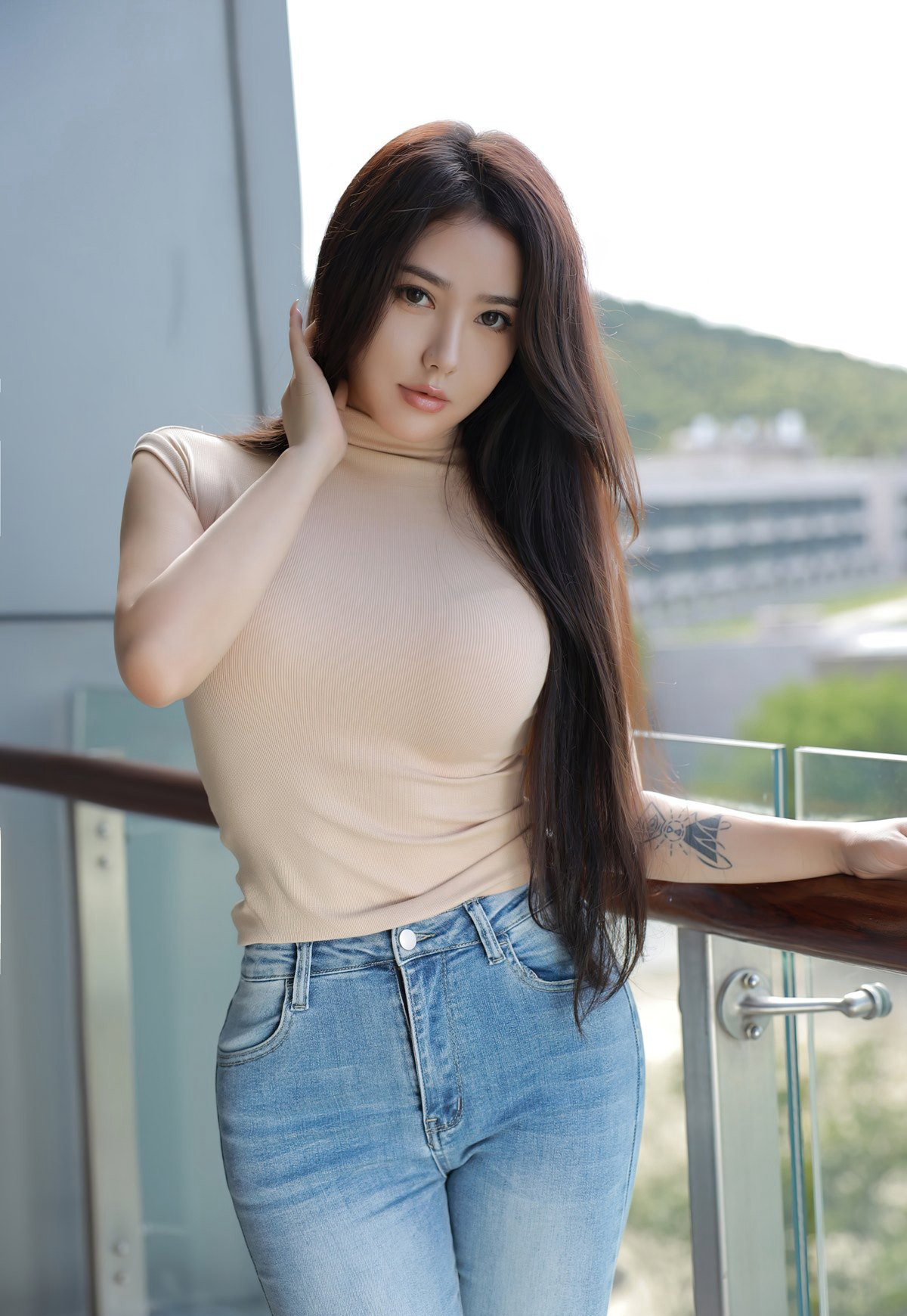 Maruna's Full-Breasted 2022 Sexy Tight Jeans, Top-Quality Slightly Chubby Goddess, Voluptuous Beautiful Young Woman