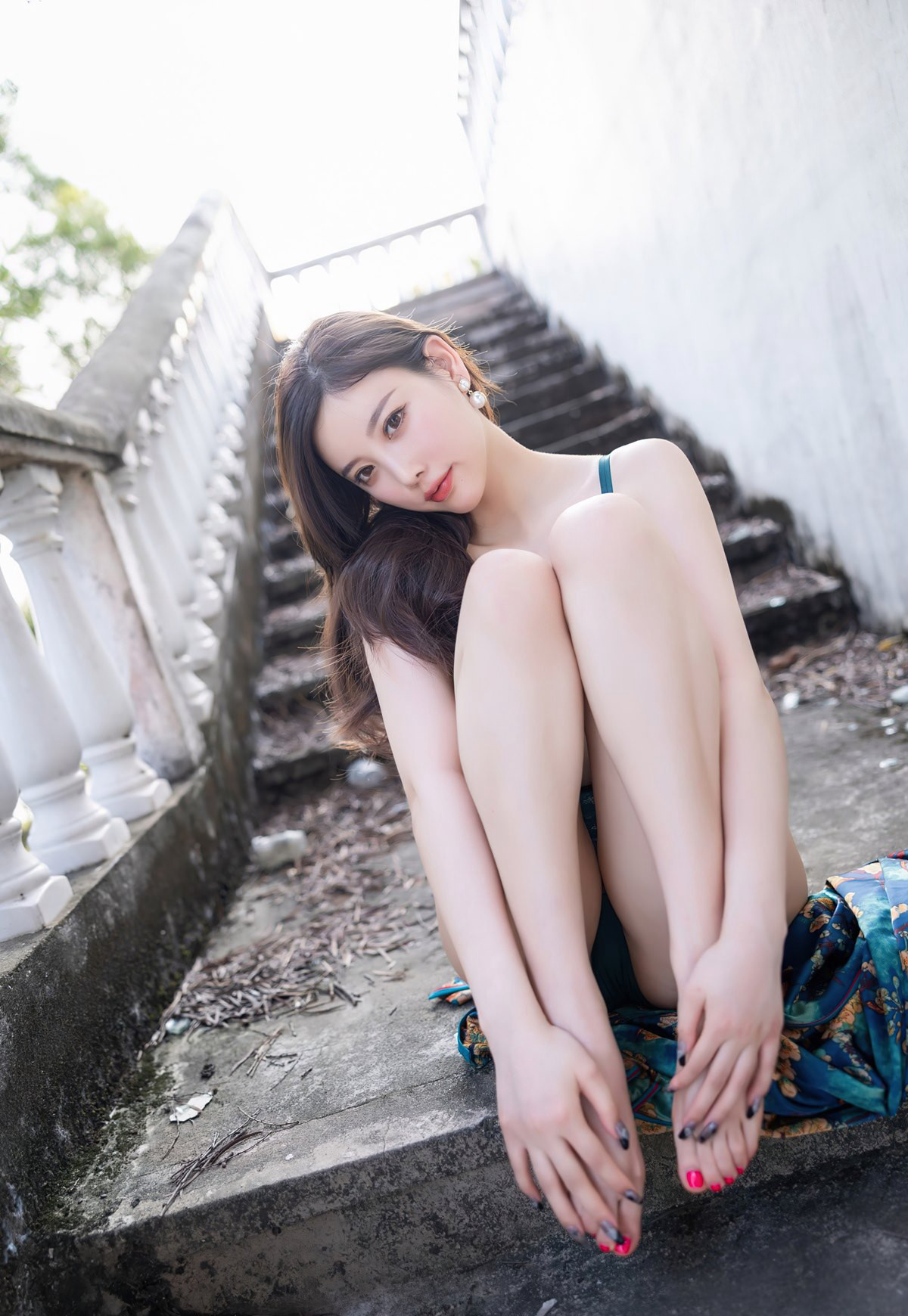 Yang Chenchen Bare Chest Sexy Qipao 2022 HD Photo Set Flirtatious Black Silk High Heels Temptation Lace Underwear