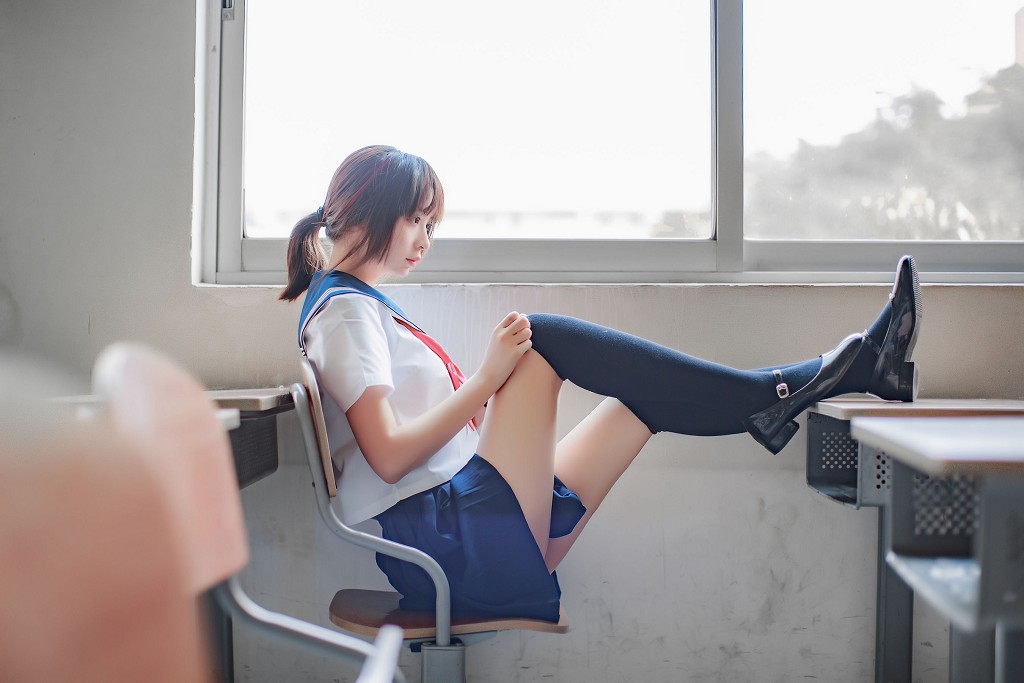 疯猫ss《同級生のセーラー服》 [ロリコス] 写真集[41P