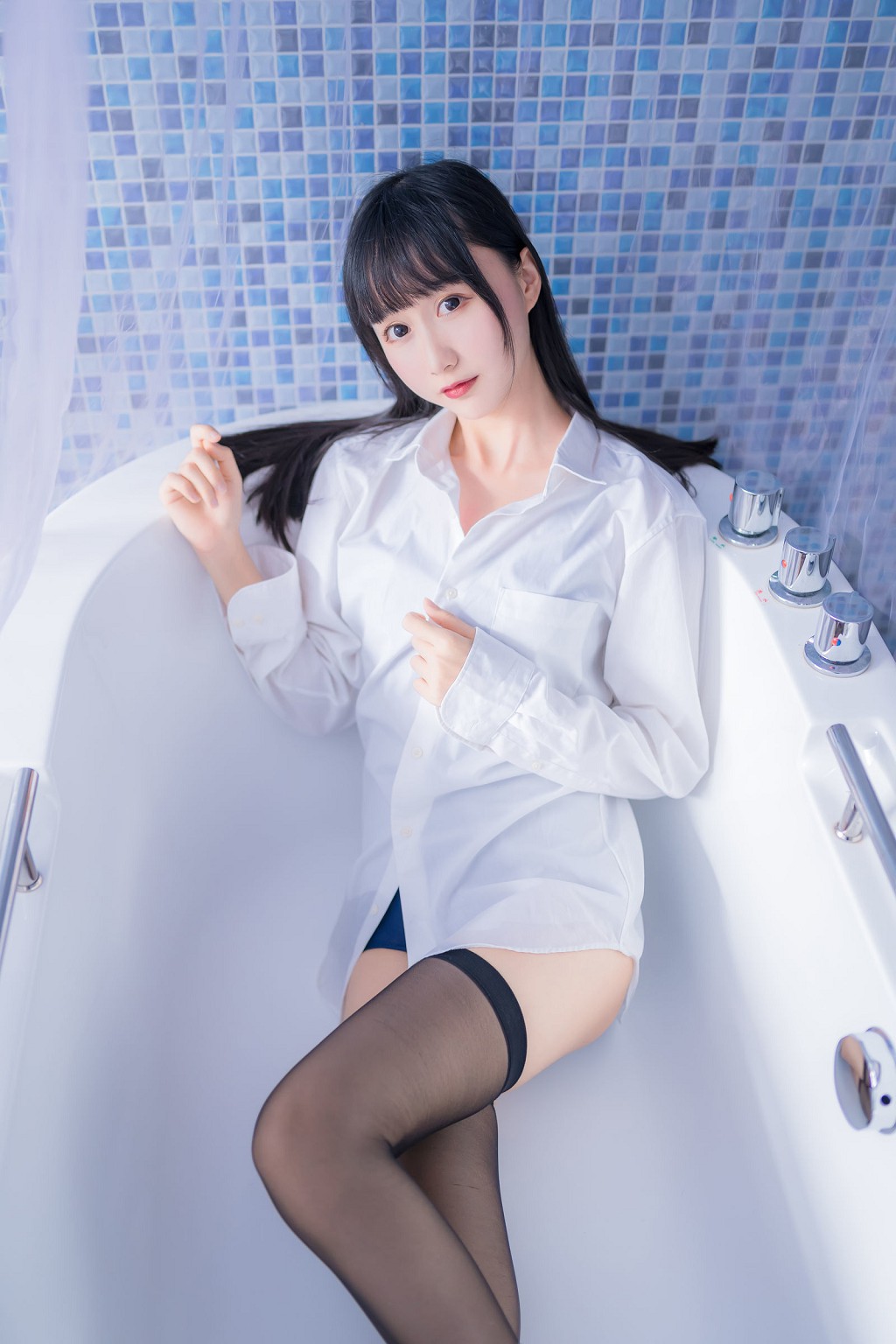 목미엔미엔 《백 셔츠 검은 스타킹 스쿠미즈》 [COSER 미녀] 사진집 [30P
