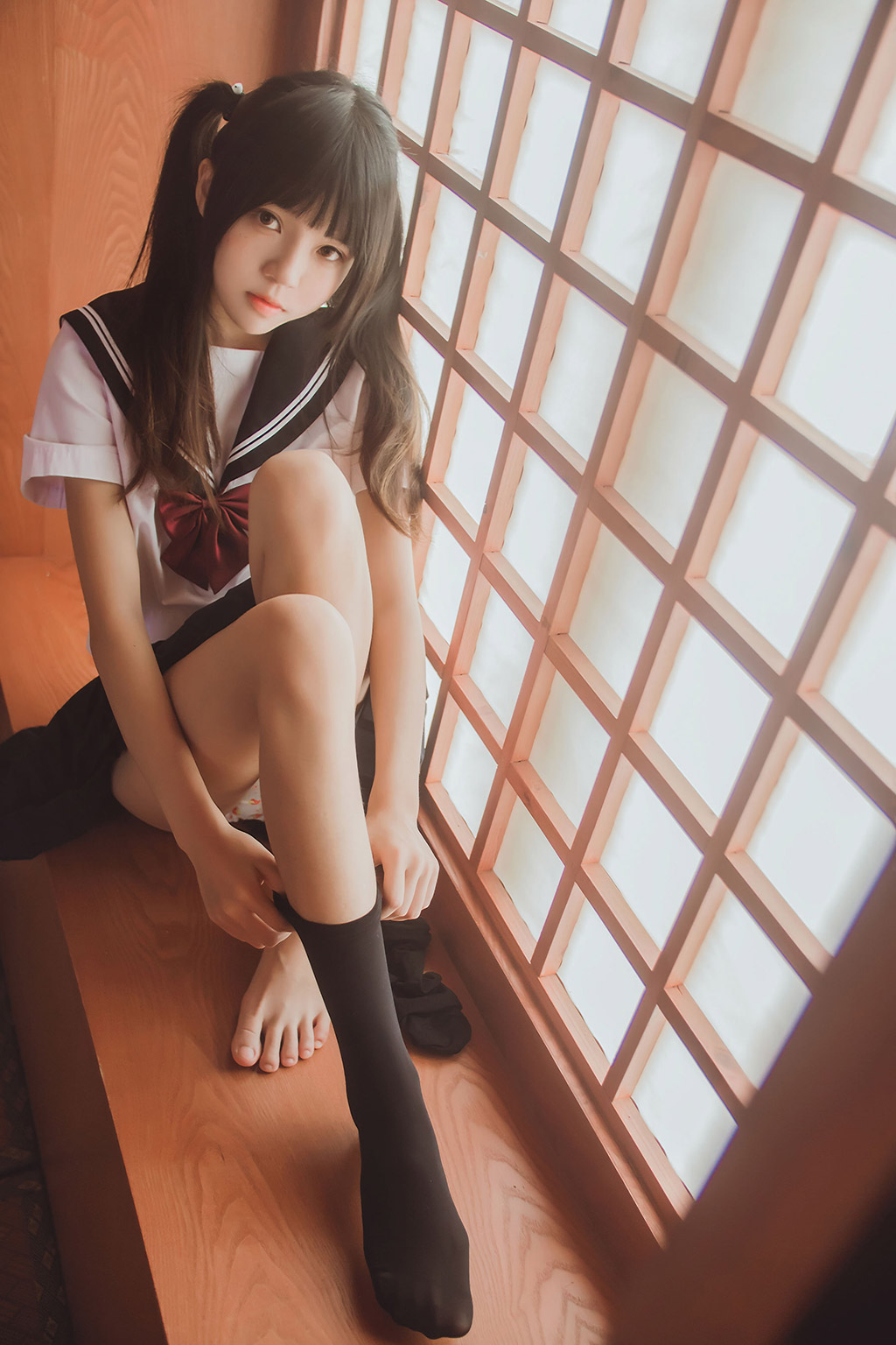 櫻桃喵《小背心換水手服》 [蘿莉COS] 寫真集[144P