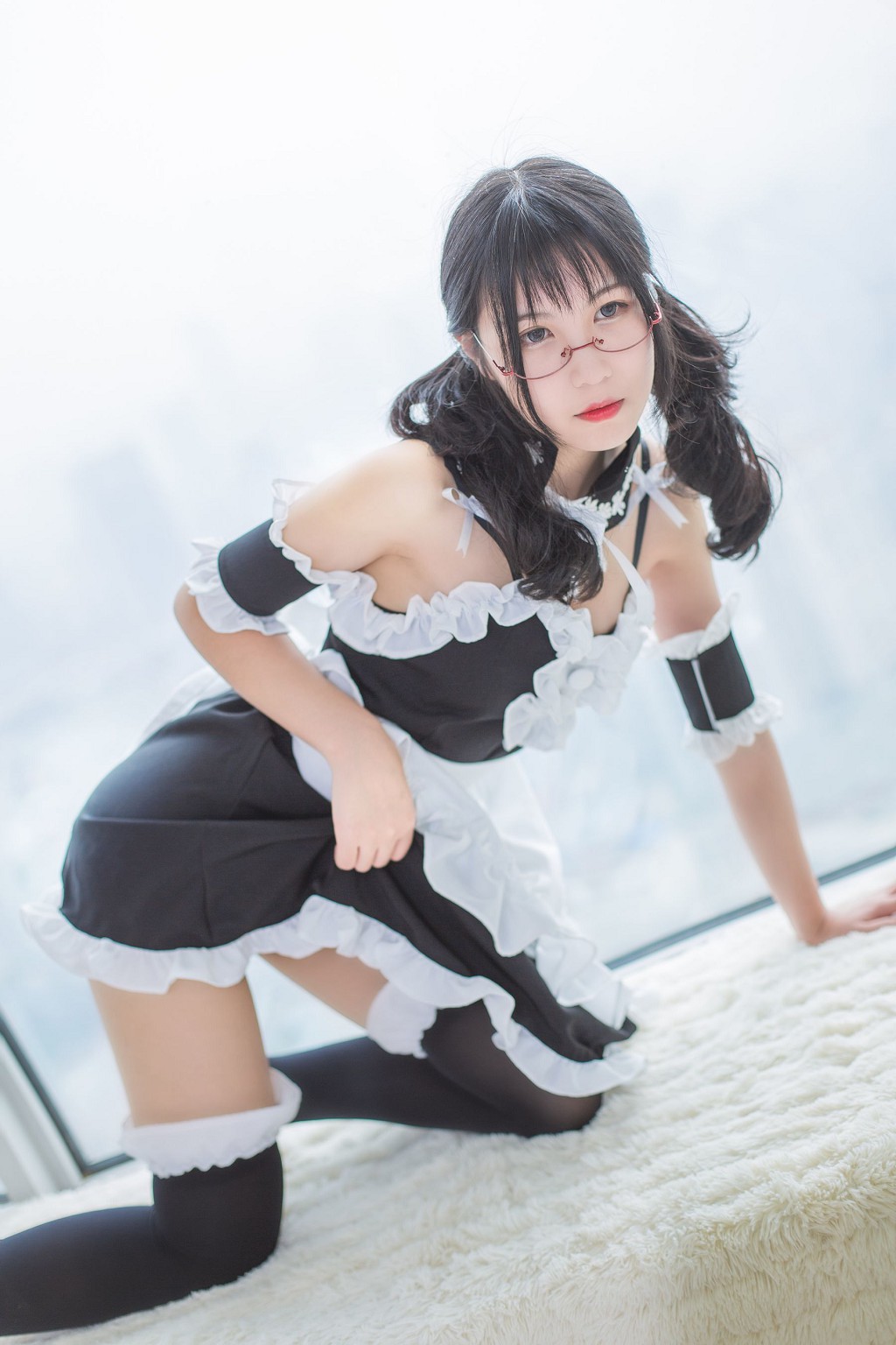 逐月su《女僕》 [Cosplay美少女] 寫真集[54P
