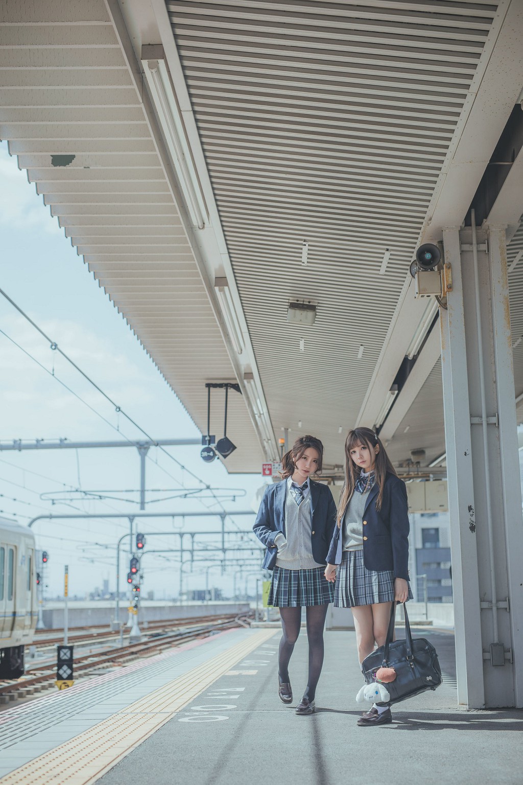黑川《愛宕泳衣 JK百合》 [Cosplay美少女] 写真集[35P