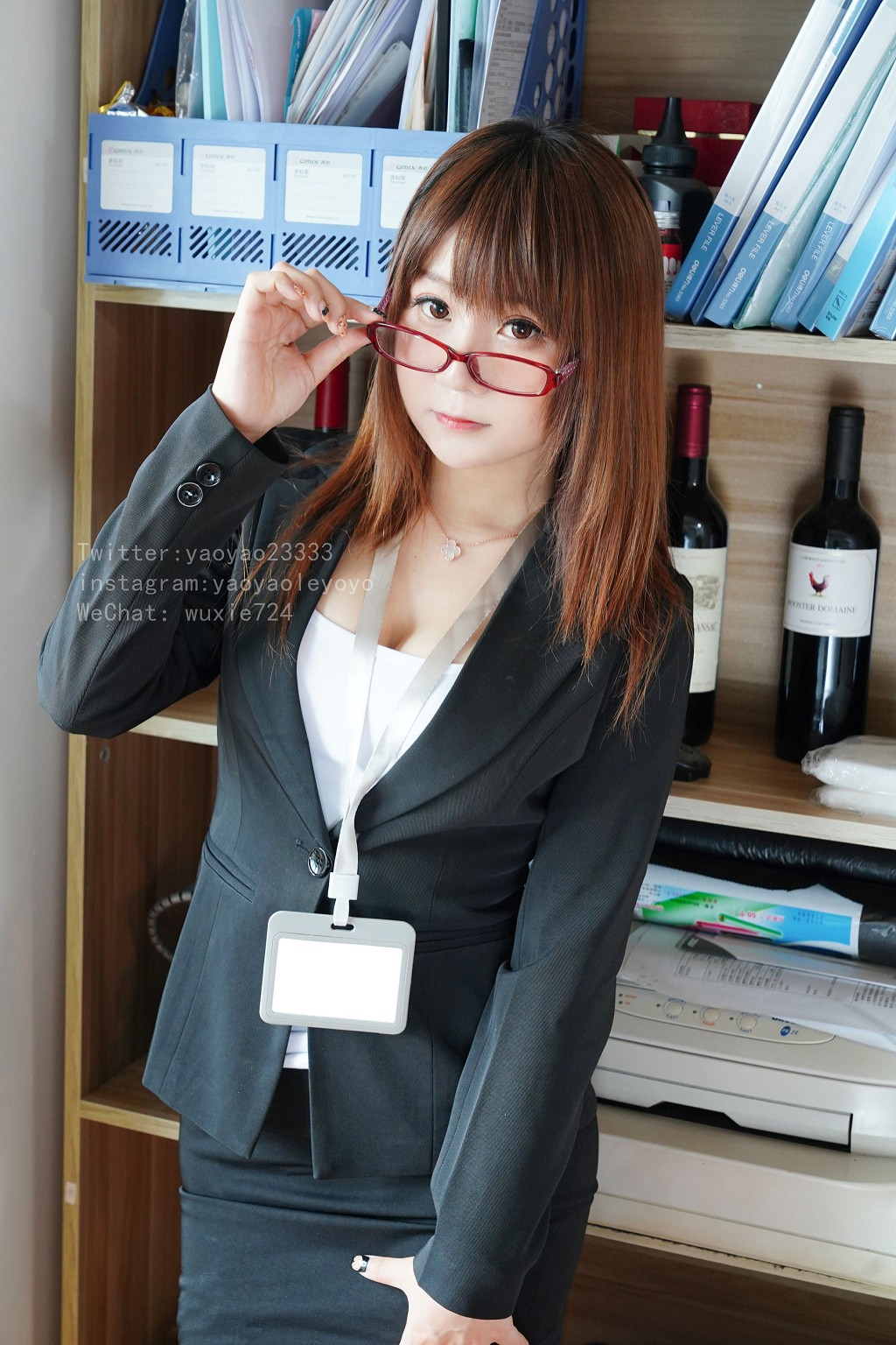 搖搖樂悠悠《小祕書絲》 [Cosplay美女] 寫真集[54P