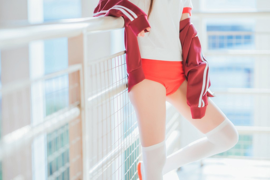 Sakurato Meow "Red Gymnastics Uniform" [Cosplay Beauty] Photobook [44P