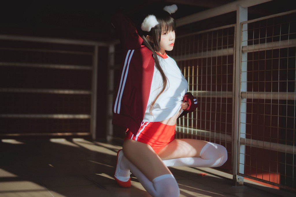 桜桃喵《赤い体操服》 [コスプレ美女] 写真集[44P