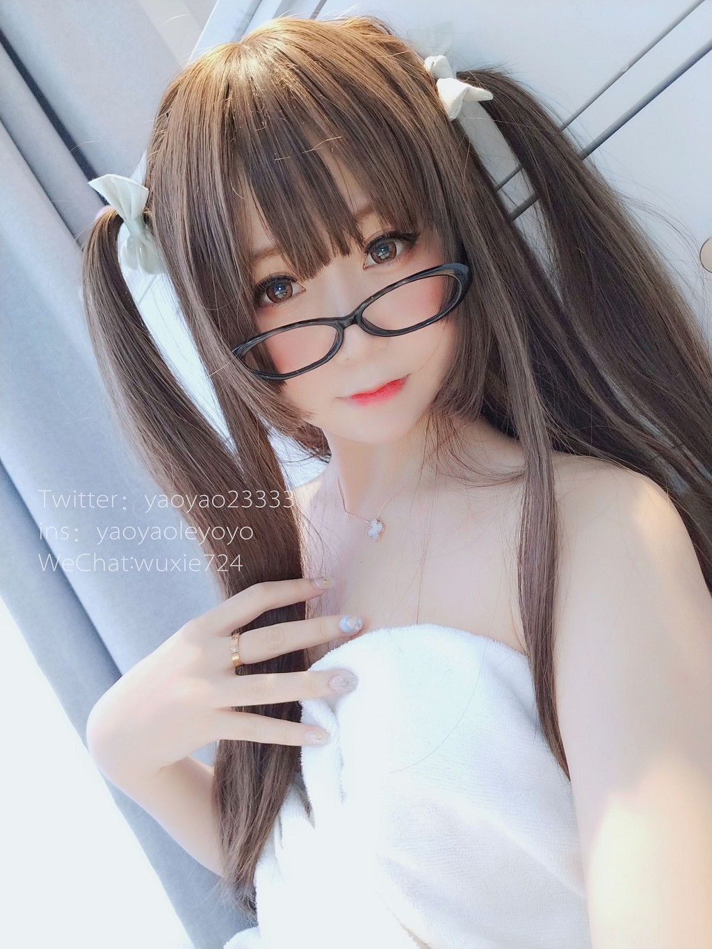 Yaoyao Le yoyo "Bath Towel Charm" [Cosplay Welfare] Photobook [46P