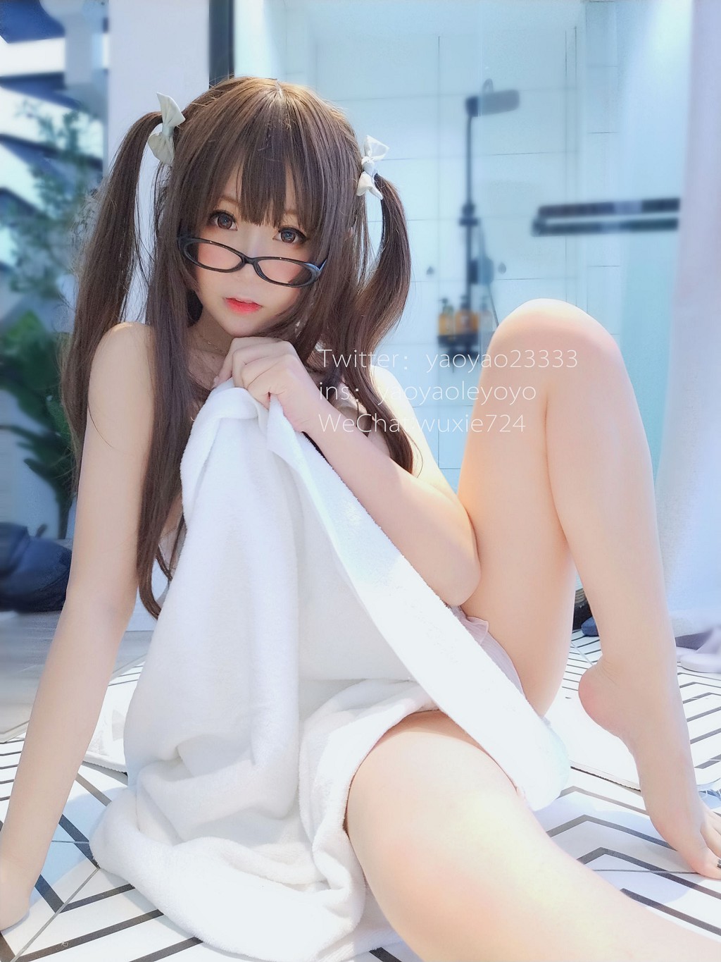 Yao Yao Le Yoyo: Phong Cách Khăn Tắm [Cosplay Phúc Lợi] Tập Ảnh [46P