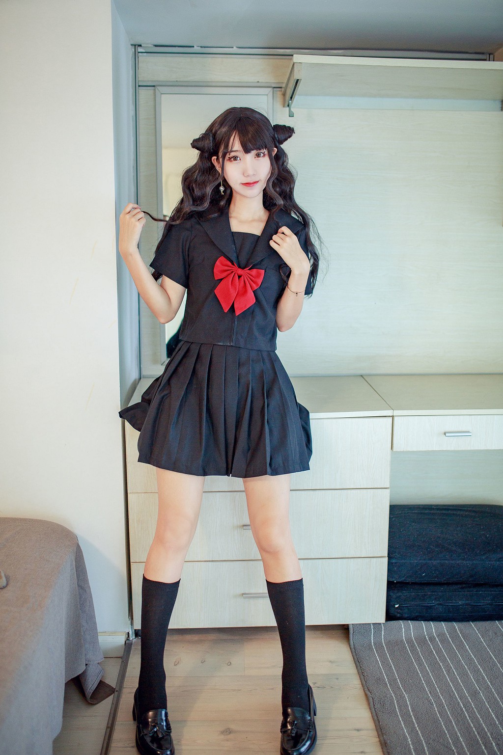 COSER黑川《小惡魔JK》 [Cosplay福利] 写真集[32P