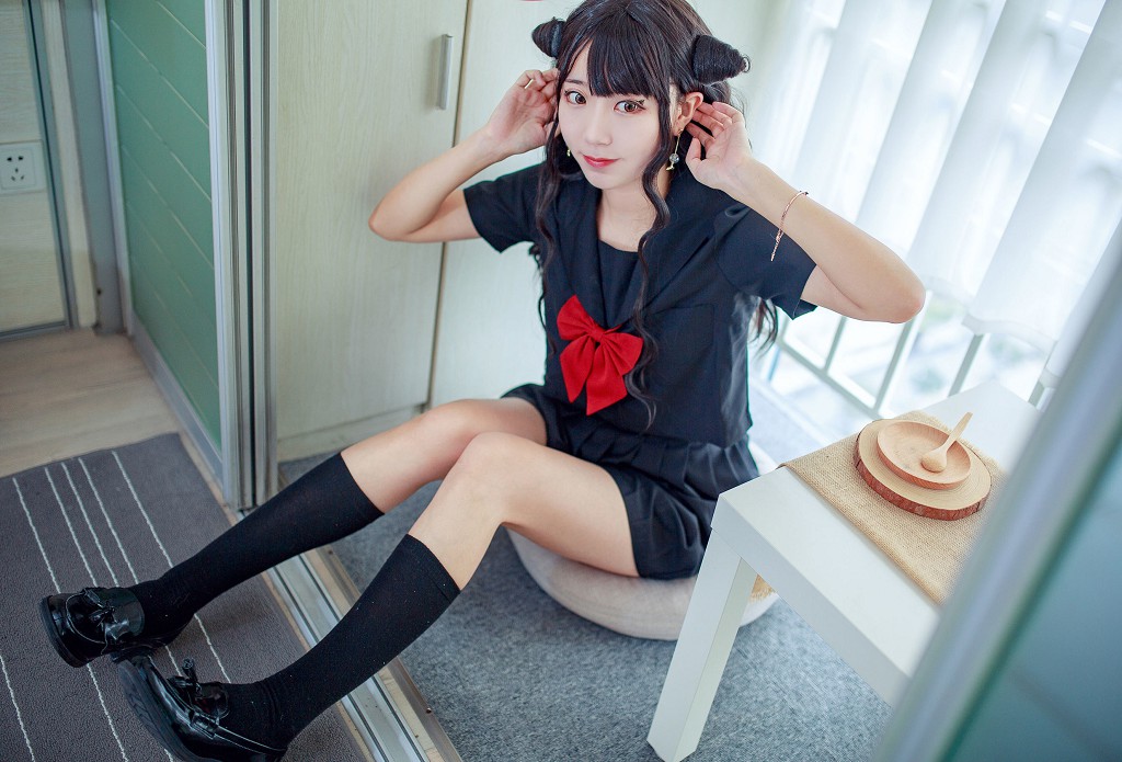 Coser Heichuan "Little Devil JK" [Cosplay Benefits] Photo Book [32P