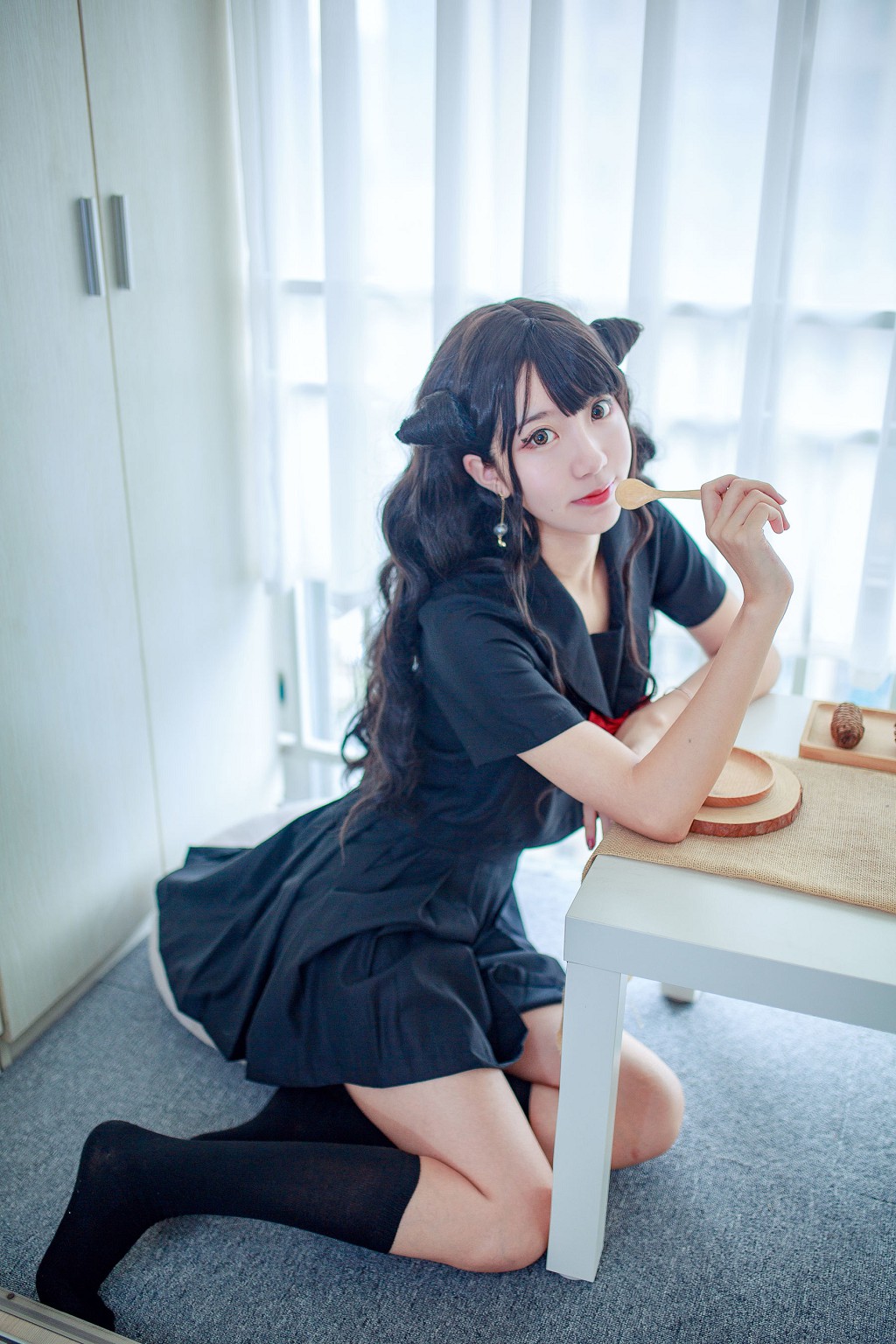 Coser Heichuan "Little Devil JK" [Cosplay Benefits] Photo Book [32P