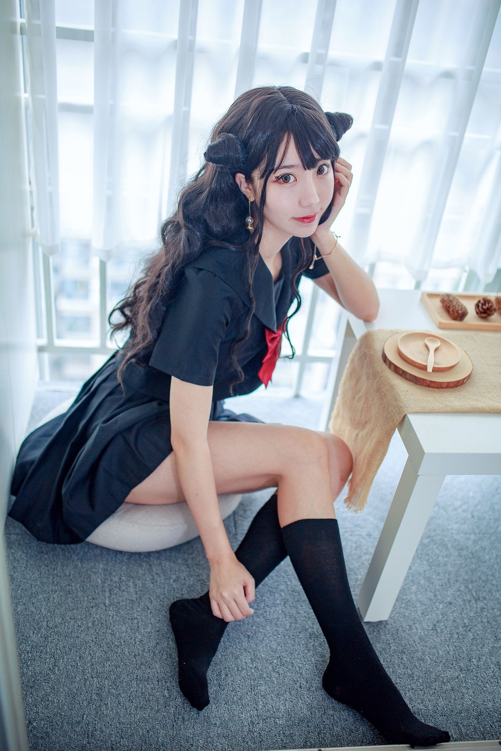 Coser Heichuan "Little Devil JK" [Cosplay Benefits] Photo Book [32P