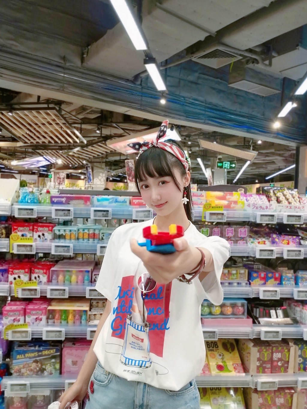Mu Mian Mian OwO's Intelligent Girlfriend T-shirt [Cosplayer Beauty] Photobook [22P
