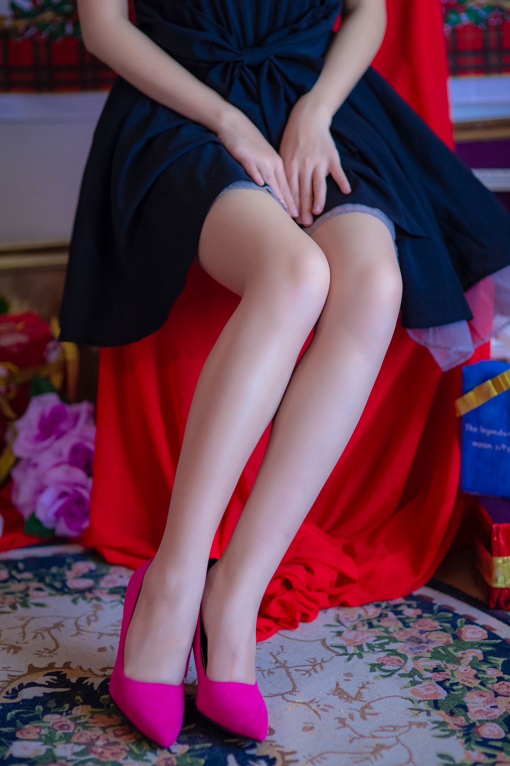 Coser Man Yu Fei Er's "Sexy Strappy Nightgown + Kato Megumi + Evening Dress" [Cosplay Beauty] Photobook [33P