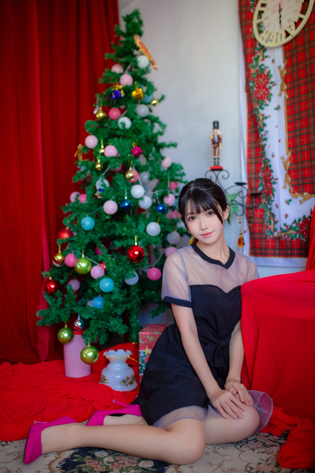 Coser Man Yu Fei Er's "Sexy Strappy Nightgown + Kato Megumi + Evening Dress" [Cosplay Beauty] Photobook [33P