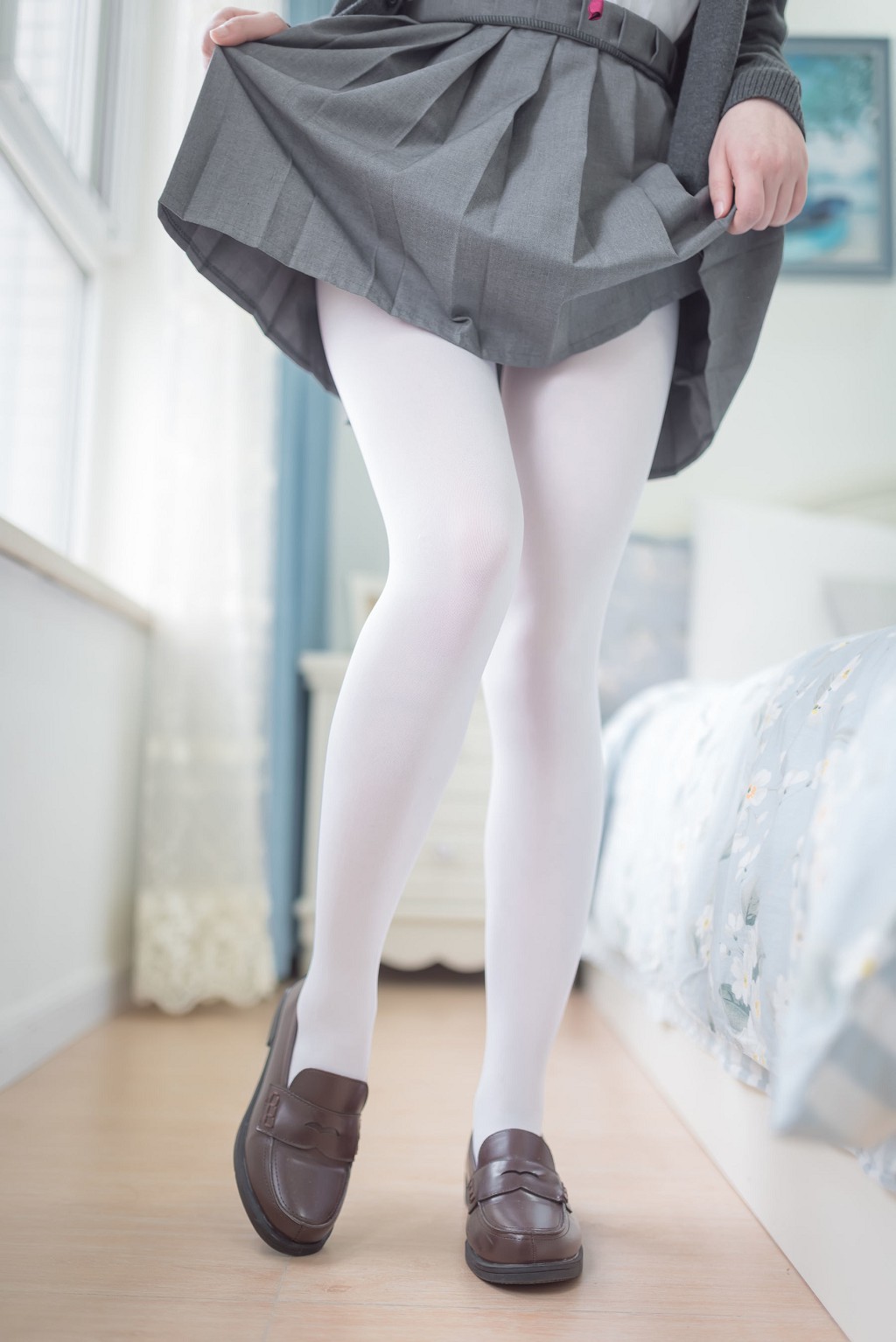 雪琪SAMA 《JK白絲》 [福利Cosplay] 寫真集[46P