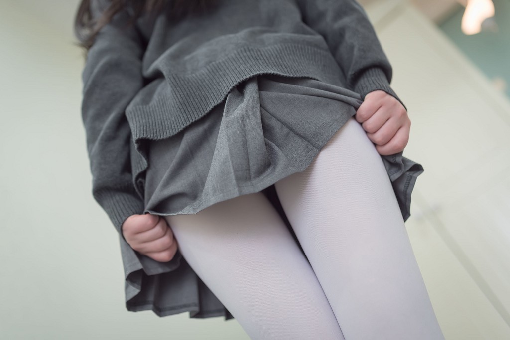 雪琪SAMA 《JK白絲》 [福利Cosplay] 寫真集[46P