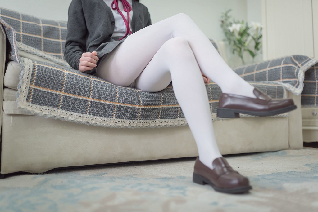 雪琪SAMA 《JK白絲》 [福利Cosplay] 寫真集[46P