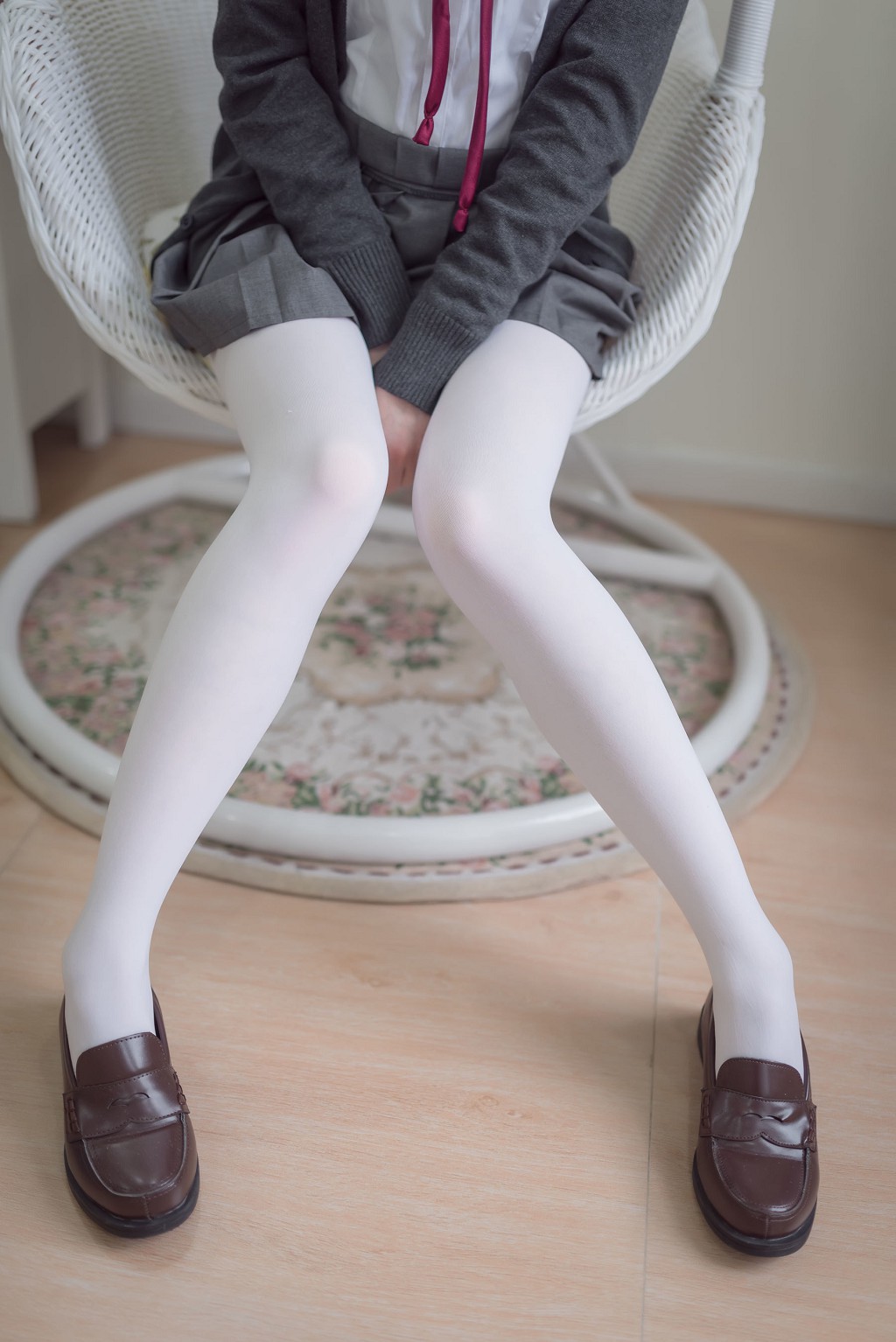 雪琪SAMA 《JK白絲》 [福利Cosplay] 寫真集[46P