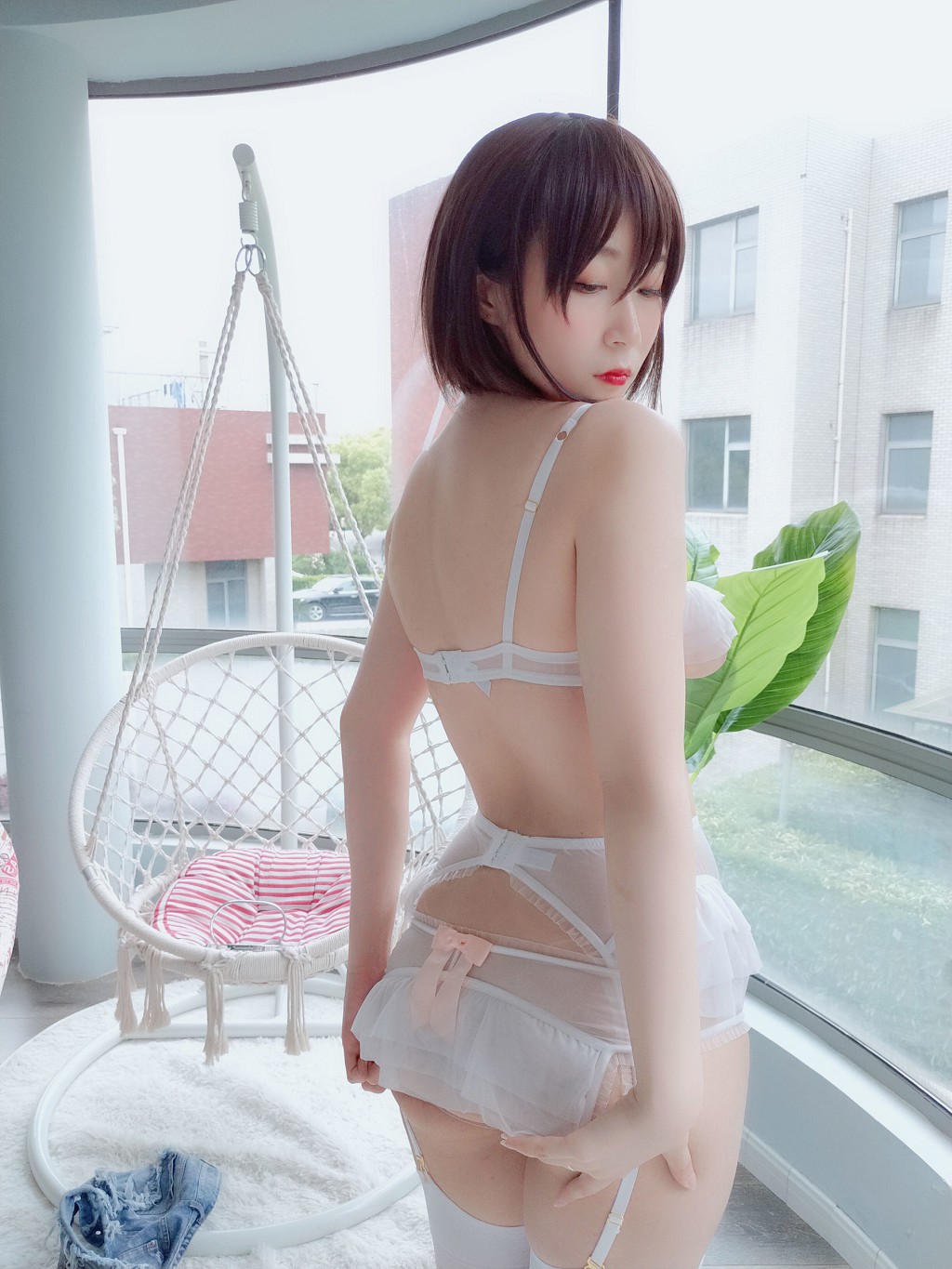 COSER Bạch Ngân 81: Màu Trắng Thuần Khiết [Cô Gái Cosplay] Sưu Tập Ảnh [30P