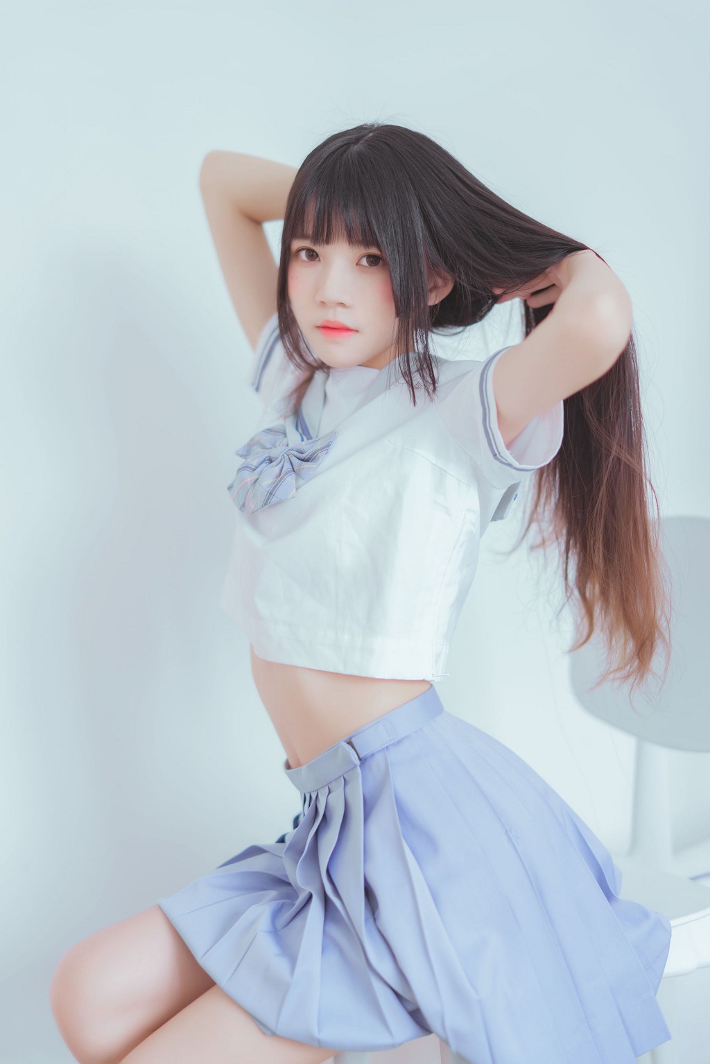 Sakurato Meow's "School Uniform Black Silk" [Cosplay Beauty] Photobook [49P