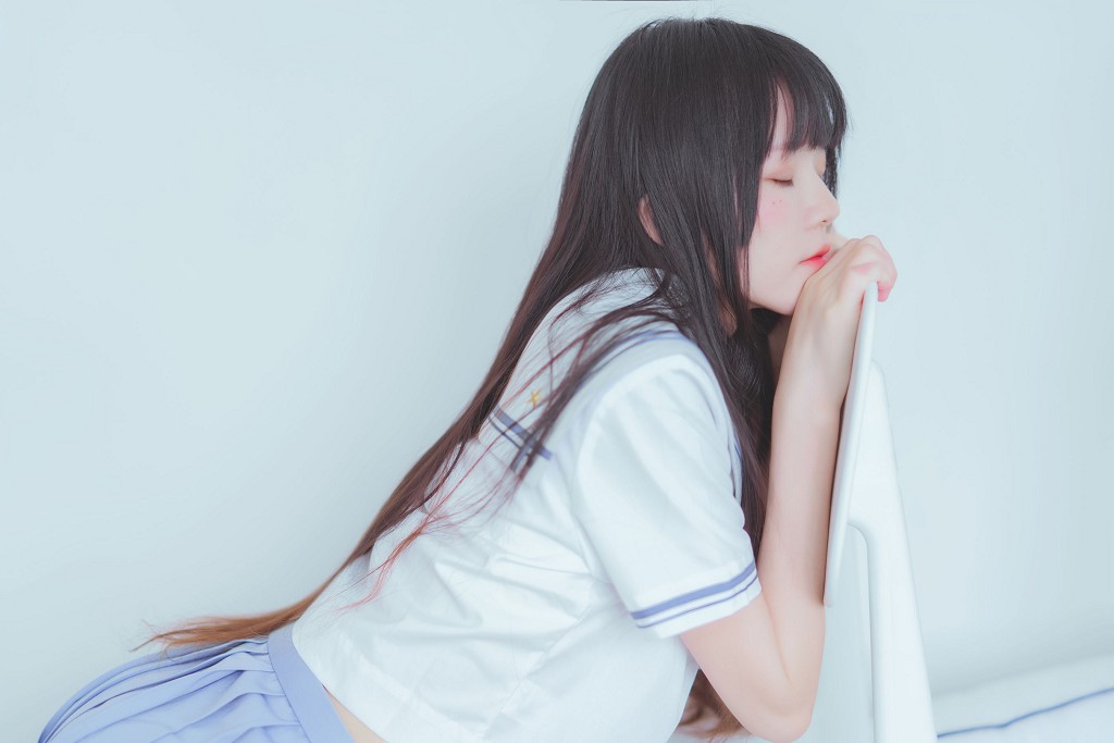 桜桃喵《校服黑丝》 [Cosplay美女] 写真集[49P]