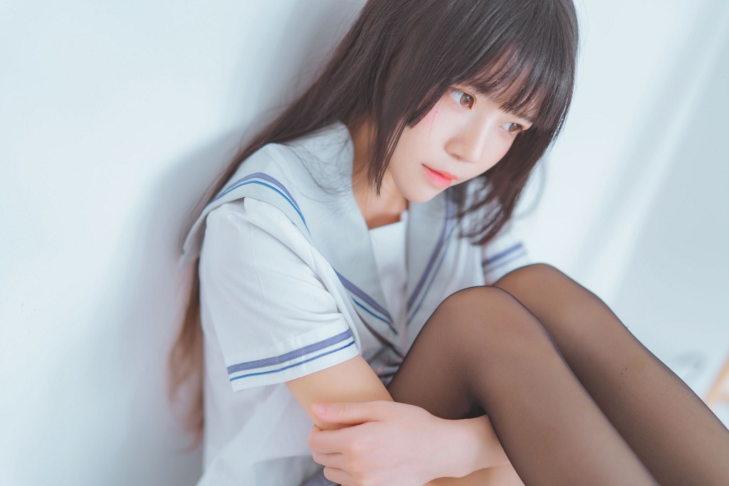 櫻桃喵《校服黑絲》 [Cosplay美女] 寫真集[49P