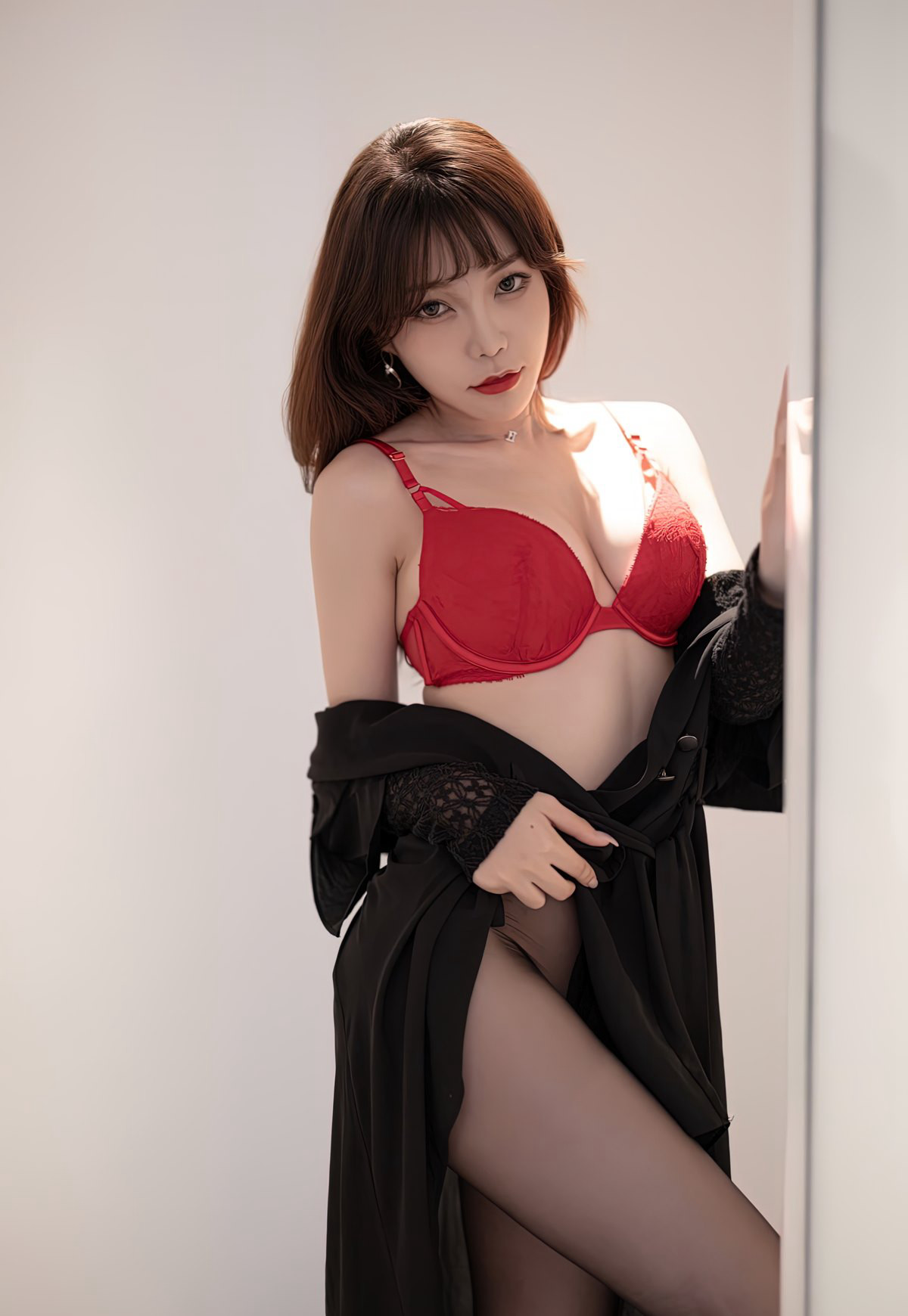 Zhi Zhi Booty Perky Buttocks Thong Beautiful Woman Black Stockings High Heels Sexy Secretary High Perky Buttocks