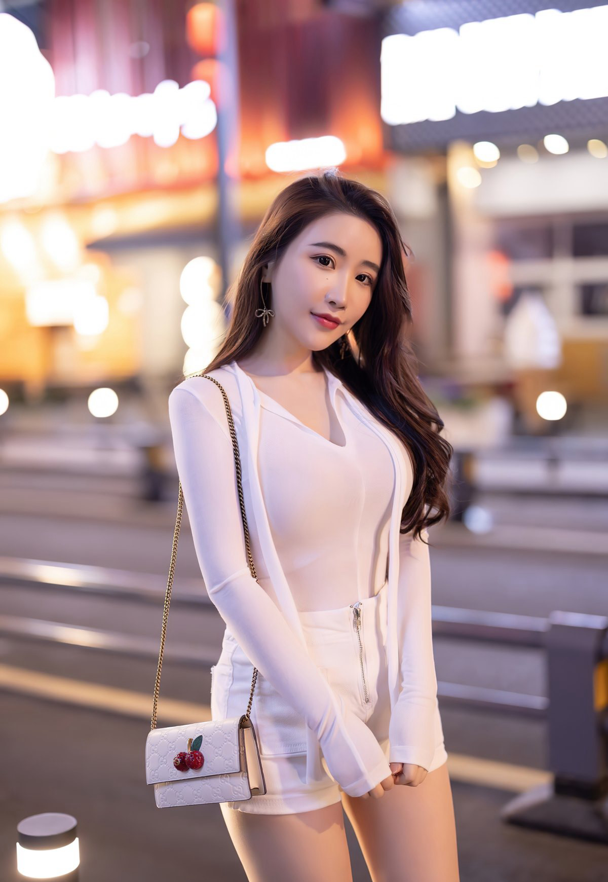Cherry Phi Nguyệt Anh cực phẩm vớ thịt ngọc cước siêu gợi cảm chân đẹp đầy đặn tròn trịa ngực lớn