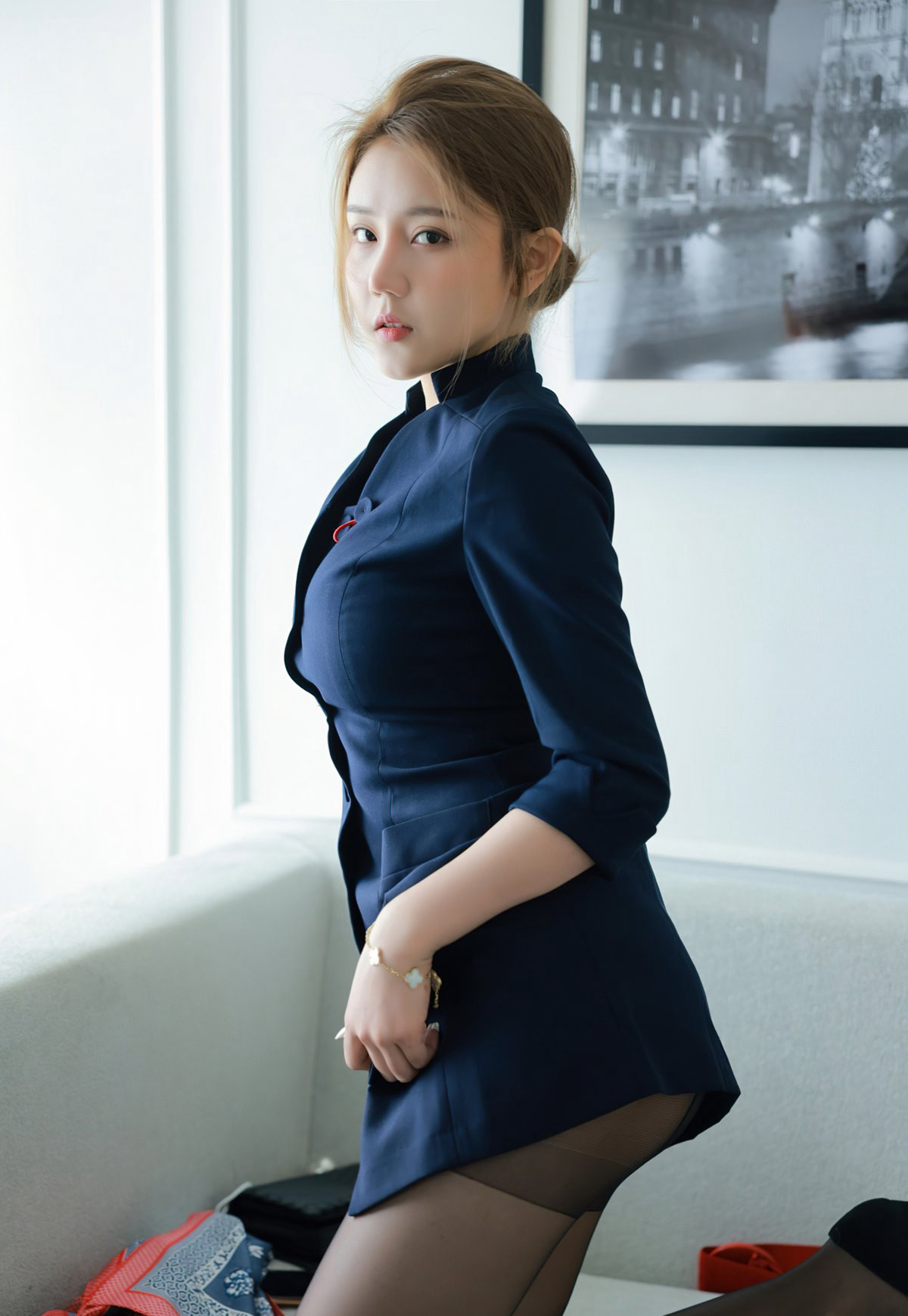 完美高顏值空姐黑絲美少婦白嫩大胸風騷美腿玉足細節大圖