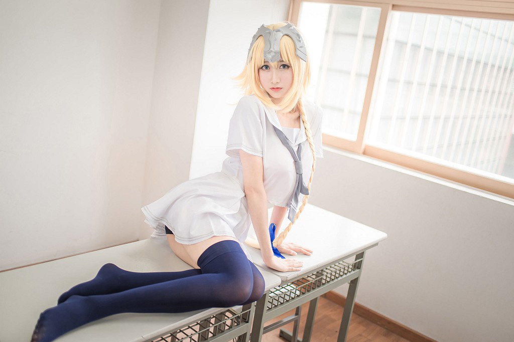 Mu Mian Mian "Joan of Arc (White)" [Cosplayer Beauty] Photobook [28P