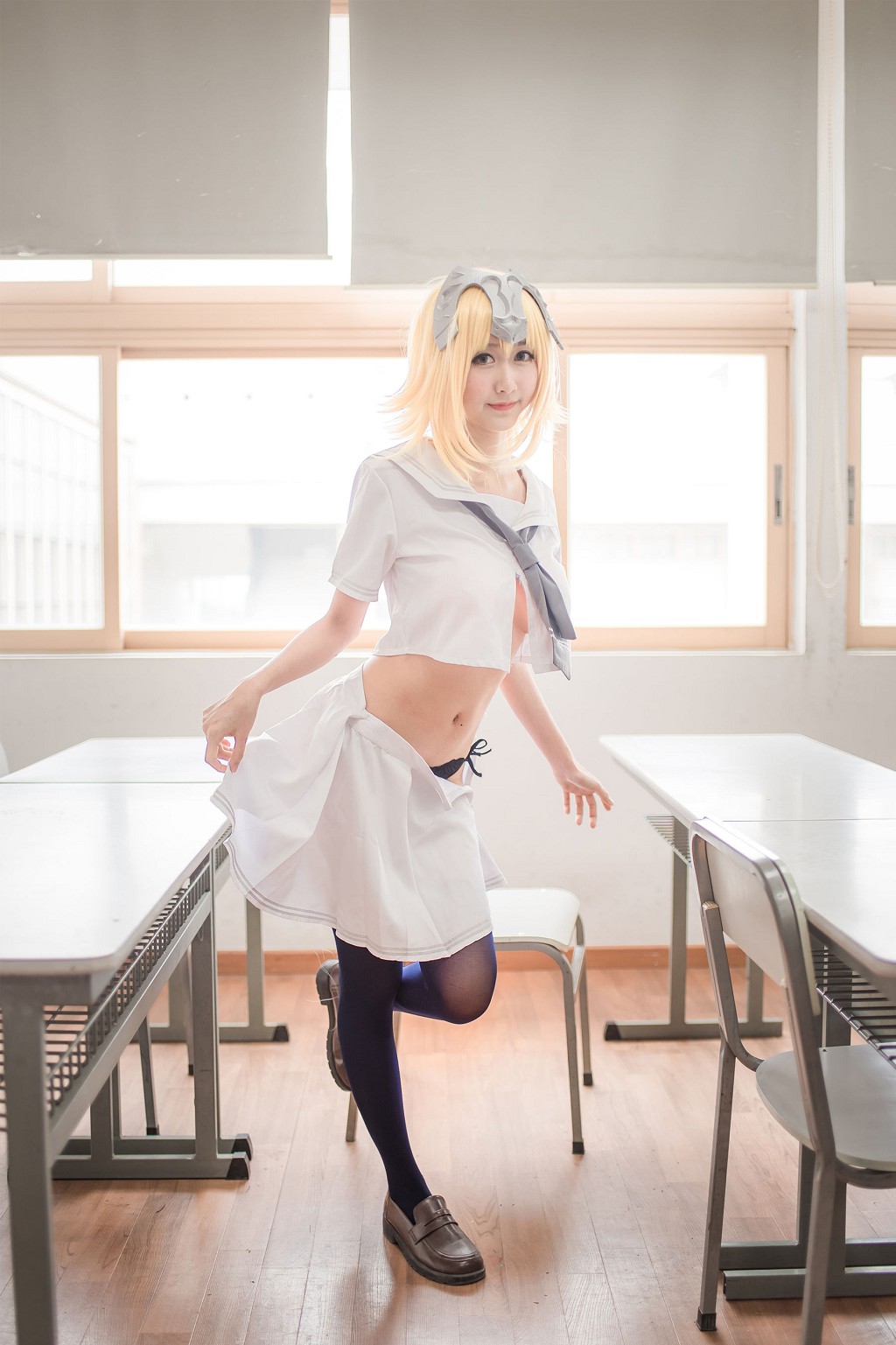 Mu Mian Mian "Joan of Arc (White)" [Cosplayer Beauty] Photobook [28P