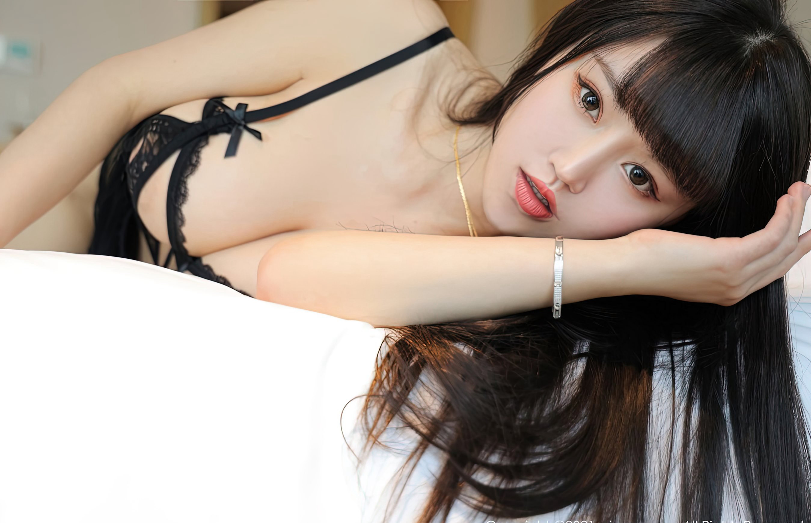 朱可兒風騷黑絲蕾絲情趣內衣誘惑脫絲襪開檔絲襪翹臀