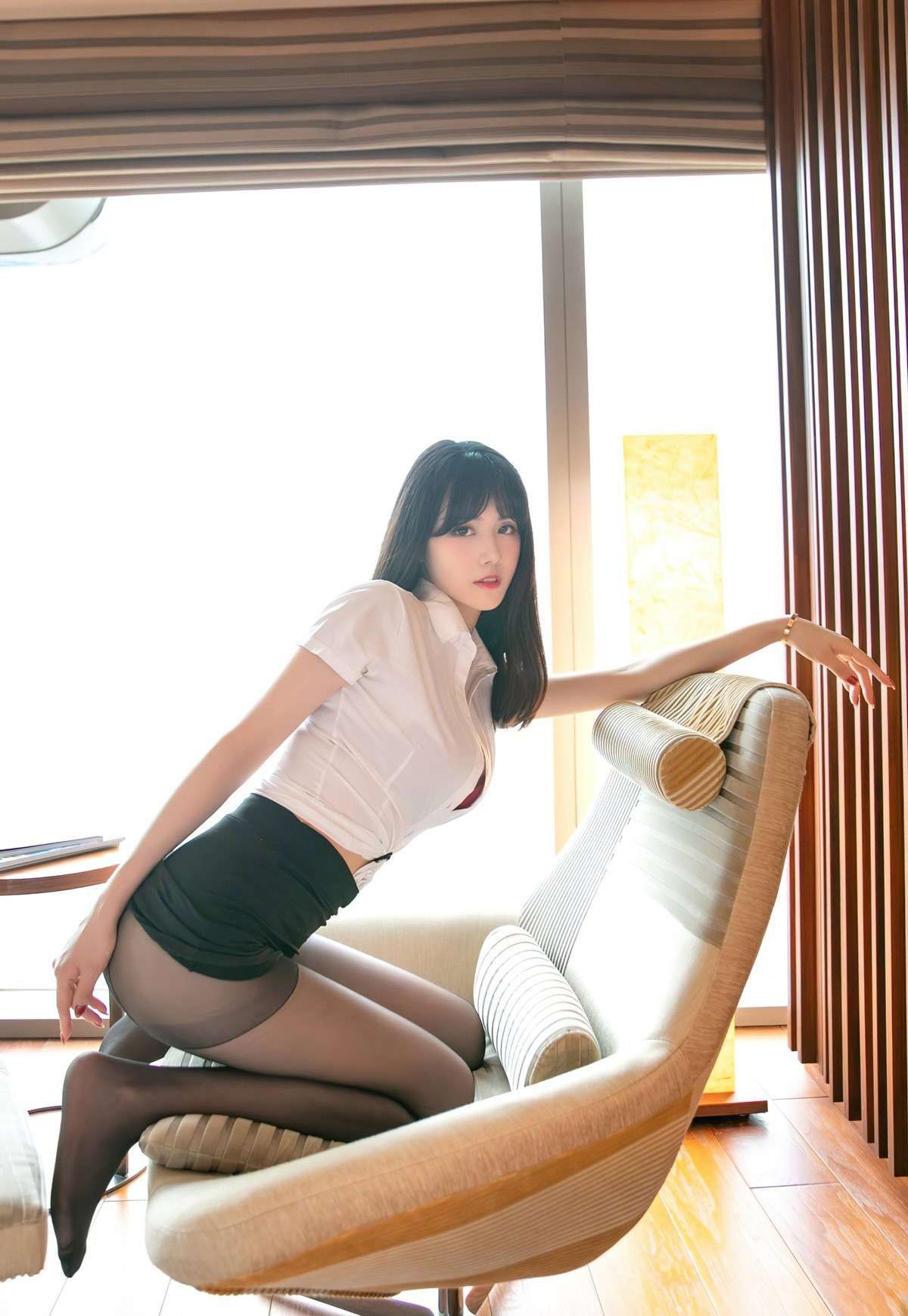 Premium long-legged seductive black stockings, no underwear, sexy bare-chested, seductive secretary uniform, temptation in a high-end hotel, seductive pose