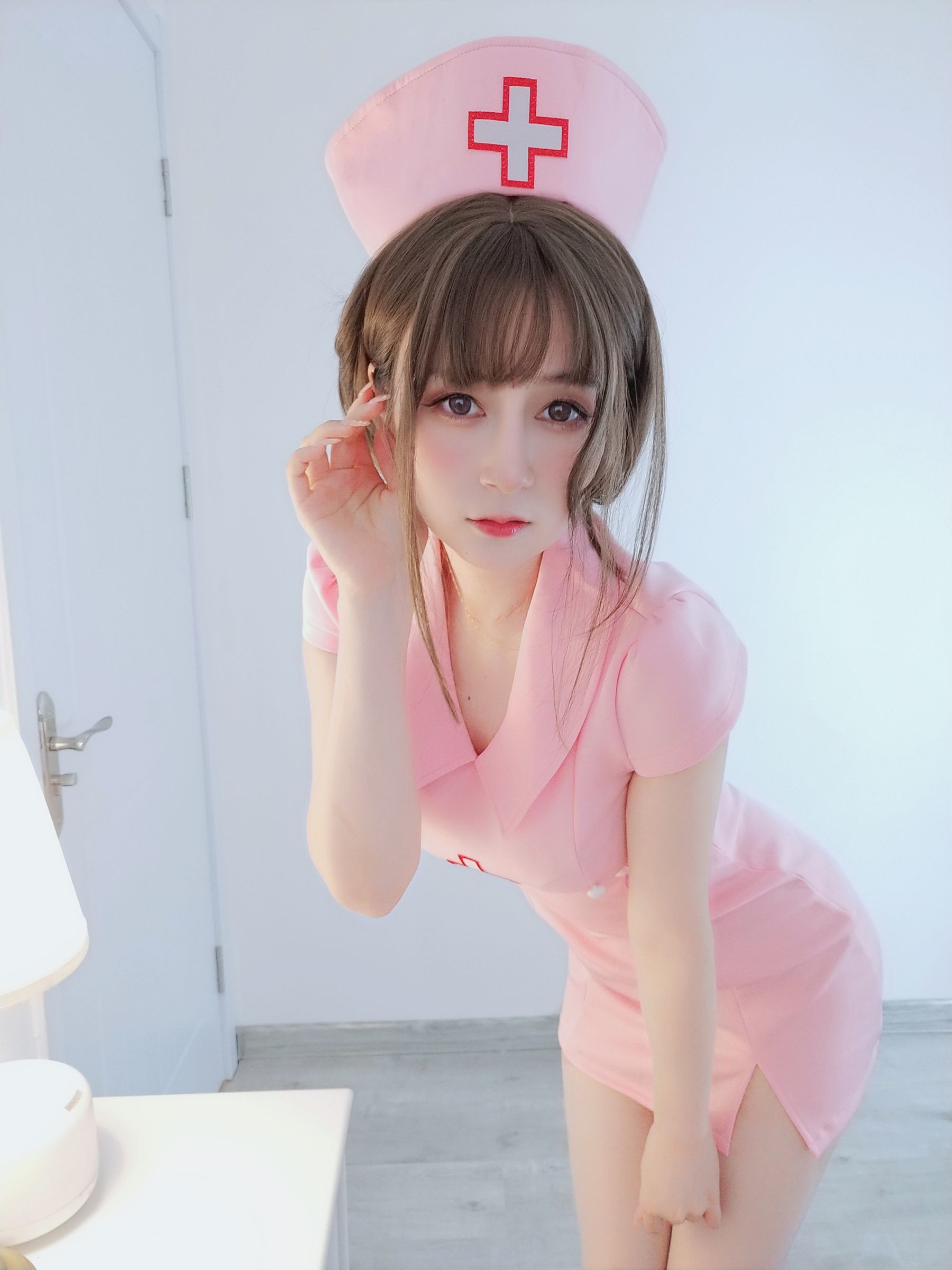 網紅COS] Coser小姐姐白銀 - 夜間的私人護士