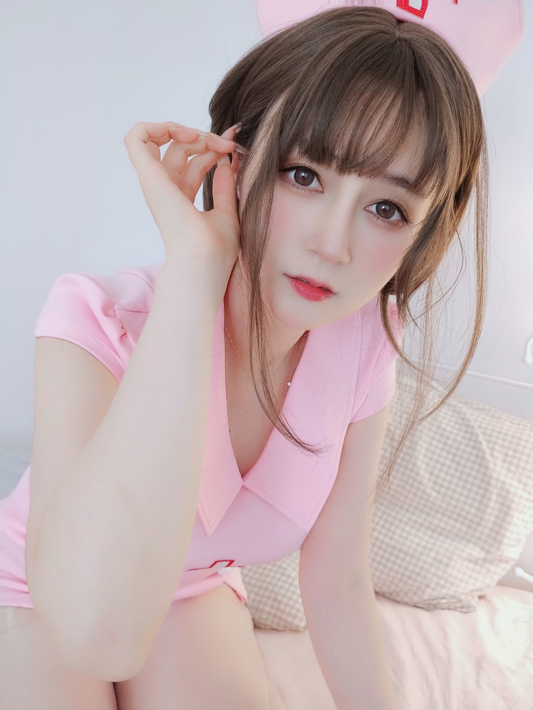 網紅COS] Coser小姐姐白銀 - 夜間的私人護士